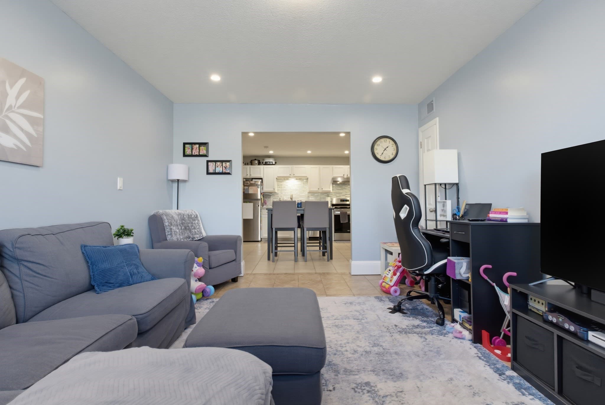 Condominium at 239 Glasgow St # 1, Fall River MA 02721, Fall River, photo 7 of 17
