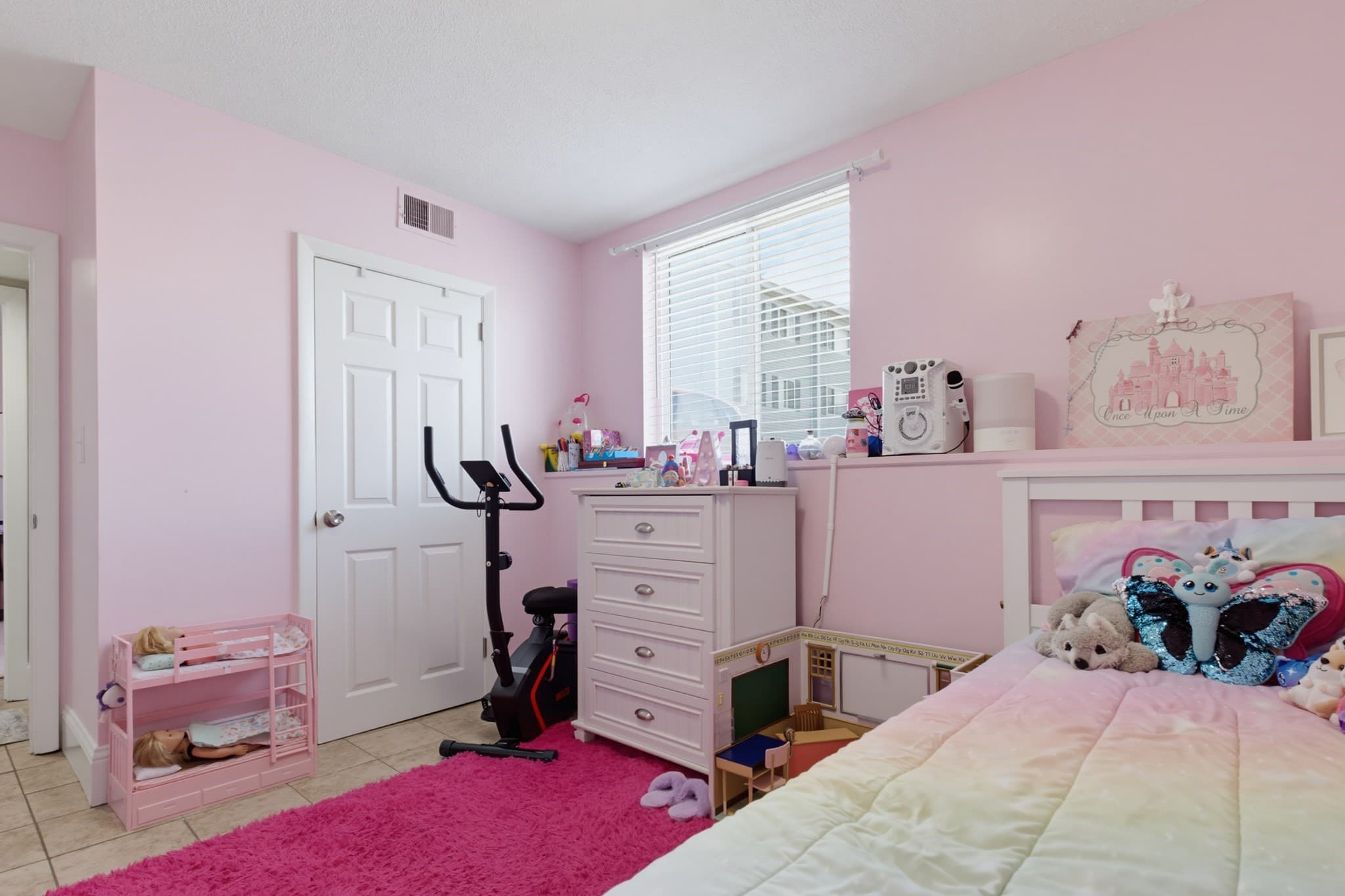 Condominium at 239 Glasgow St # 1, Fall River MA 02721, Fall River, photo 14 of 17