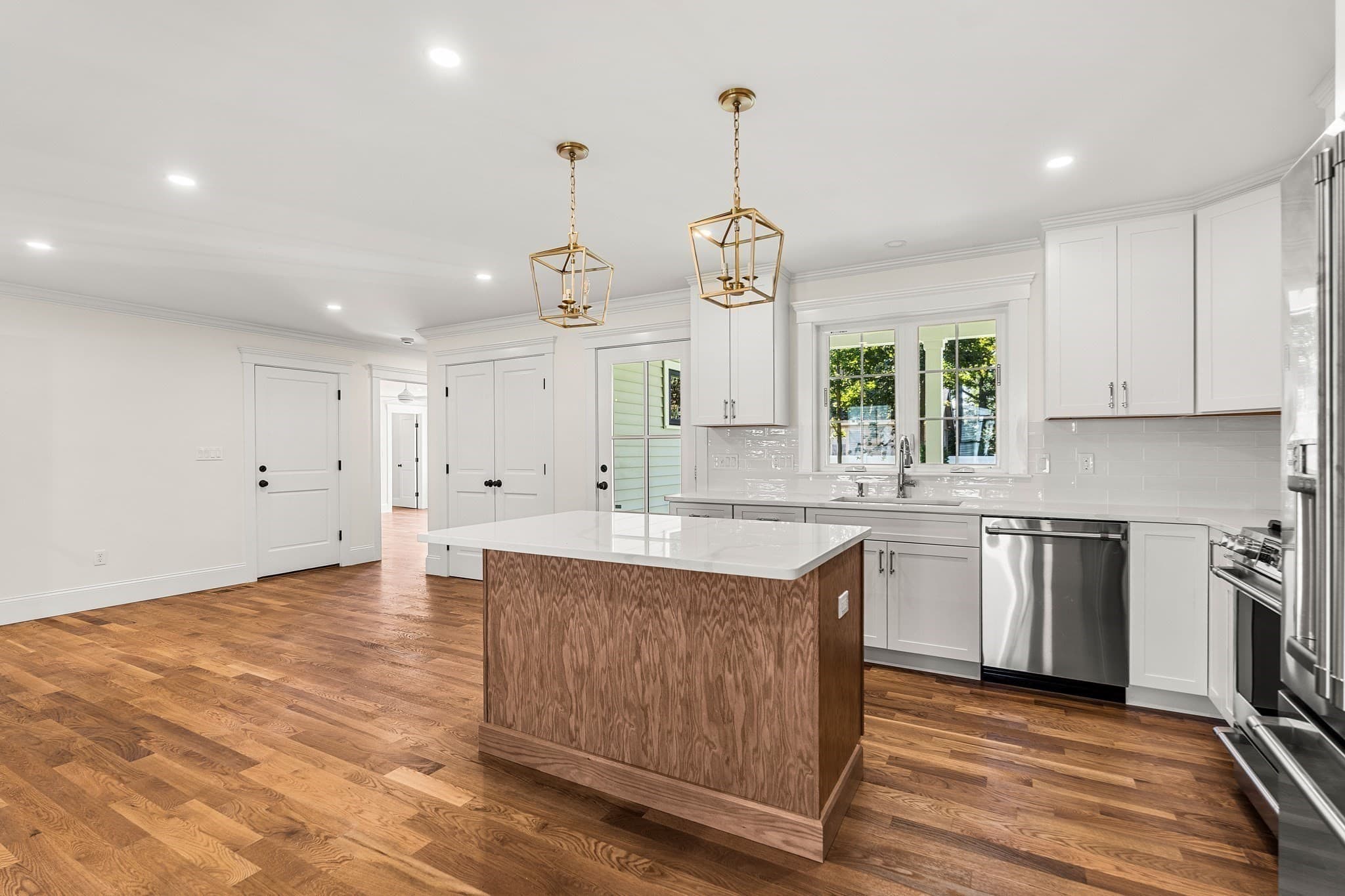 Single Family Residence at 10 Harvey Park, Lynnfield MA 01940, Lynnfield, photo 13 of 41