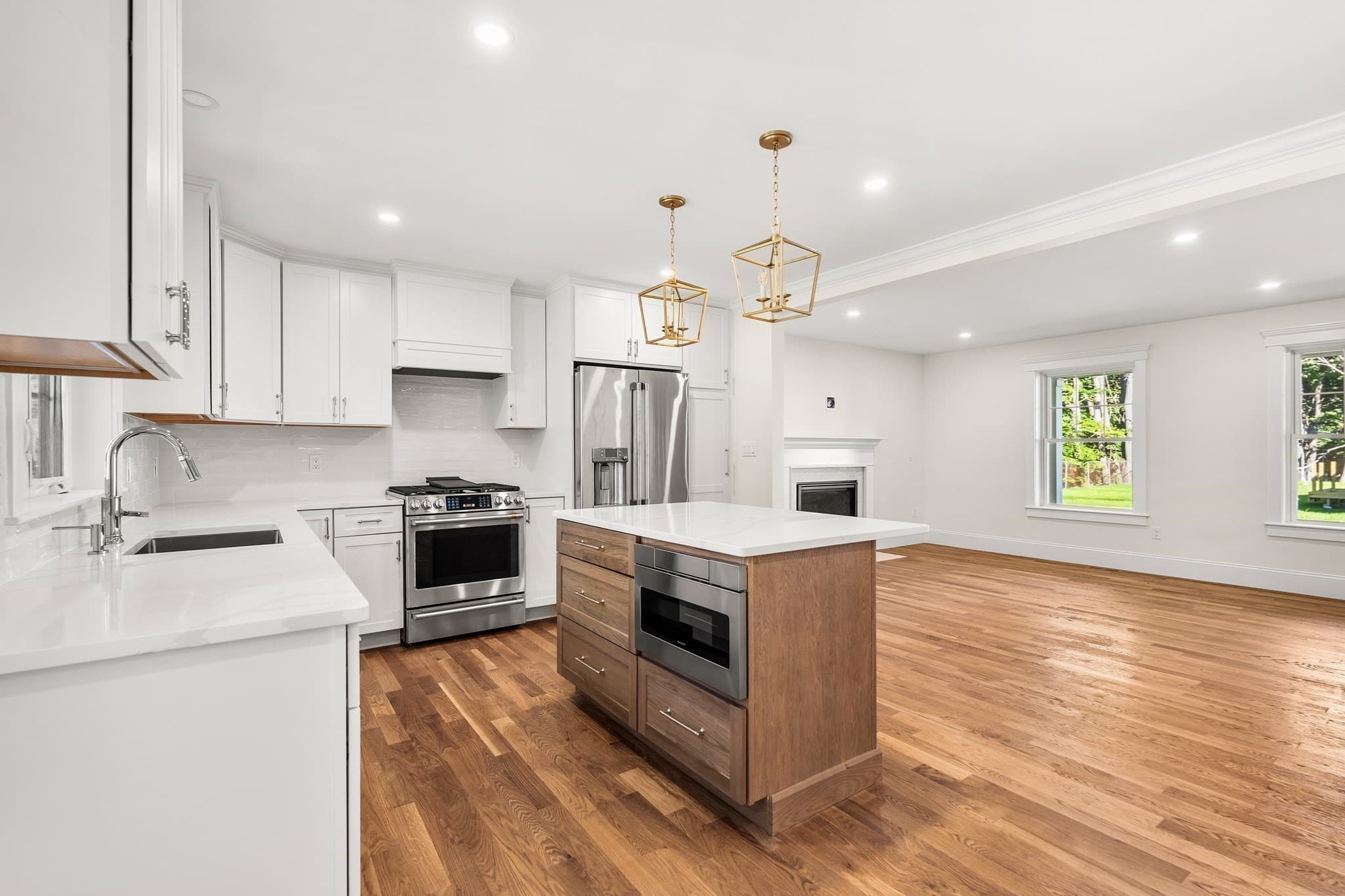 Single Family Residence at 10 Harvey Park, Lynnfield MA 01940, Lynnfield, photo 12 of 41