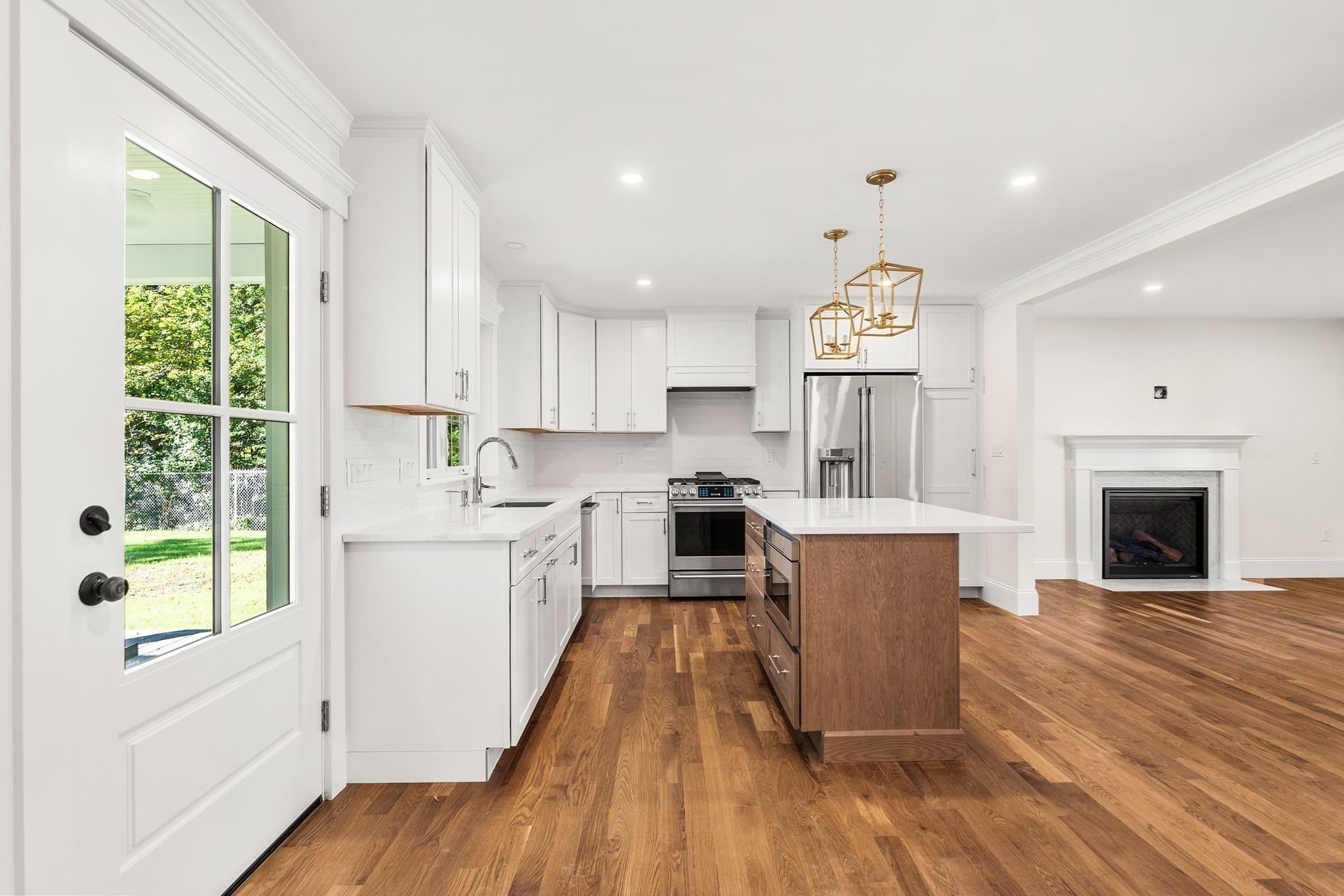 Single Family Residence at 10 Harvey Park, Lynnfield MA 01940, Lynnfield, photo 10 of 41