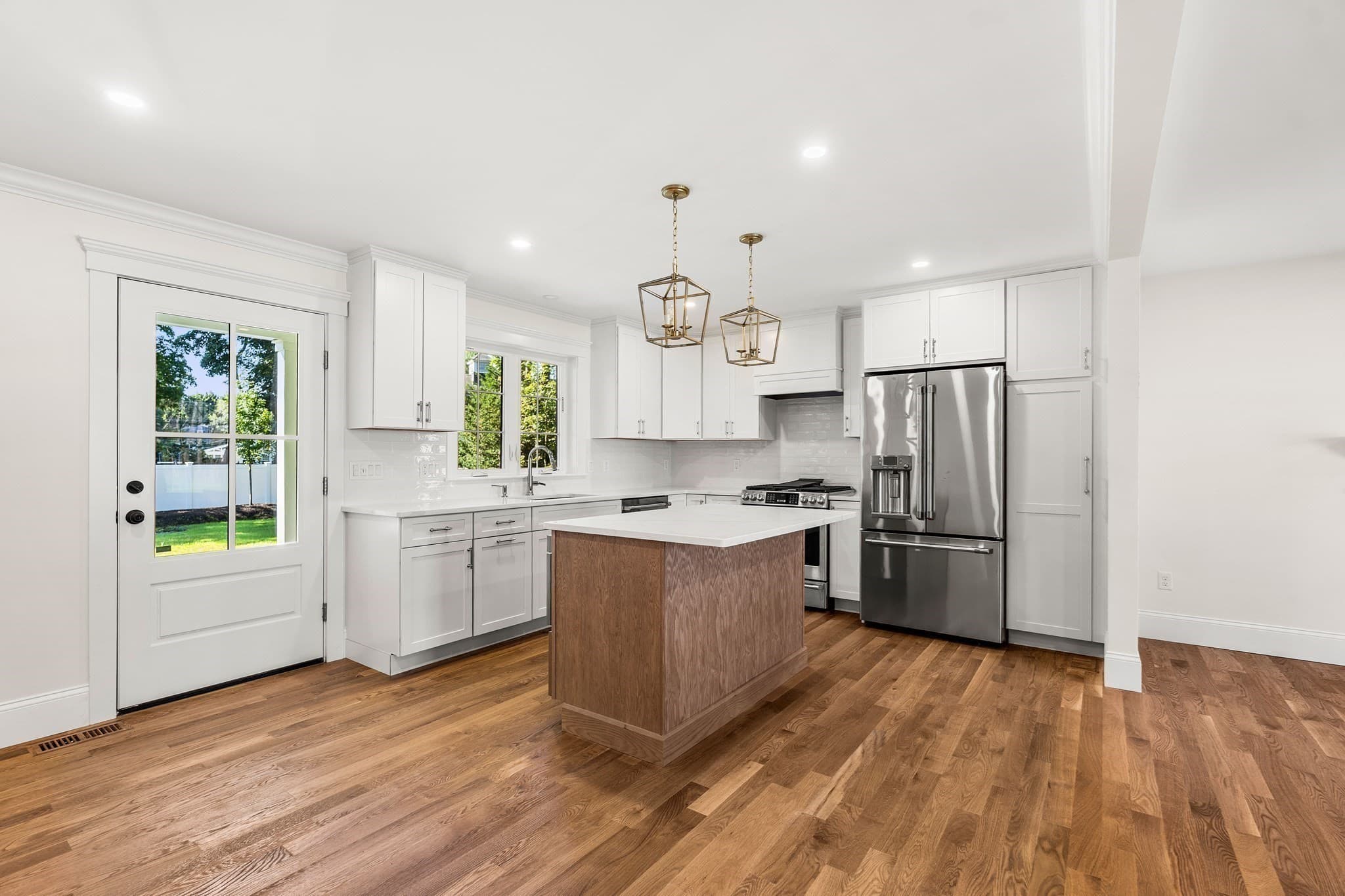 Single Family Residence at 10 Harvey Park, Lynnfield MA 01940, Lynnfield, photo 11 of 41