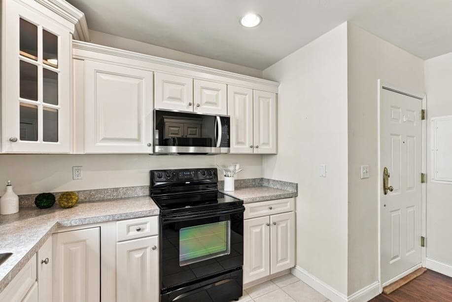 Condominium at 2201 Briarwood Village # 2201, Clinton MA 01510, Clinton, photo 10 of 42