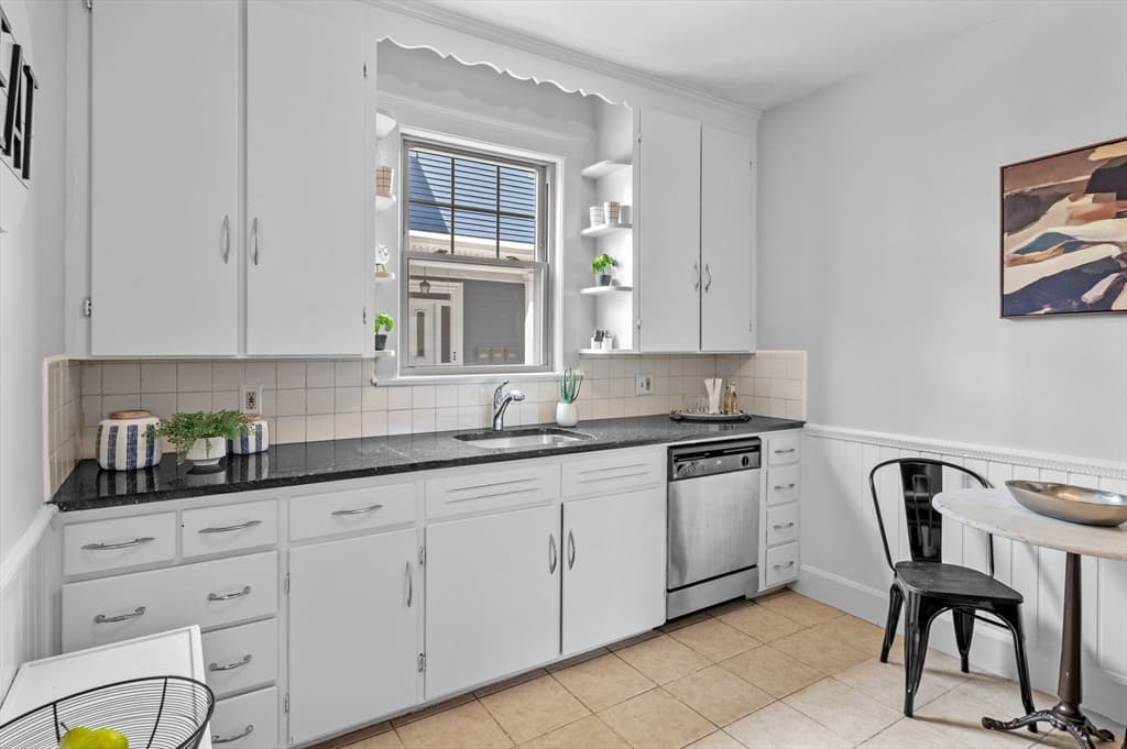 Condominium at 163 North St # 1, Salem MA 01970, Salem, photo 13 of 24