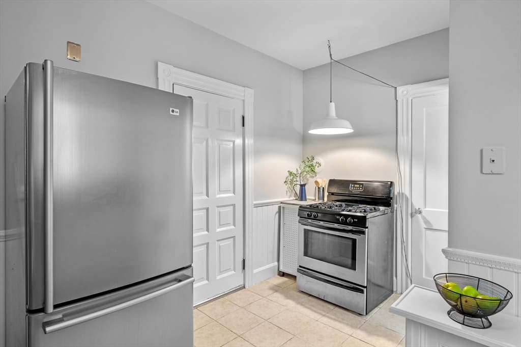 Condominium at 163 North St # 1, Salem MA 01970, Salem, photo 17 of 24