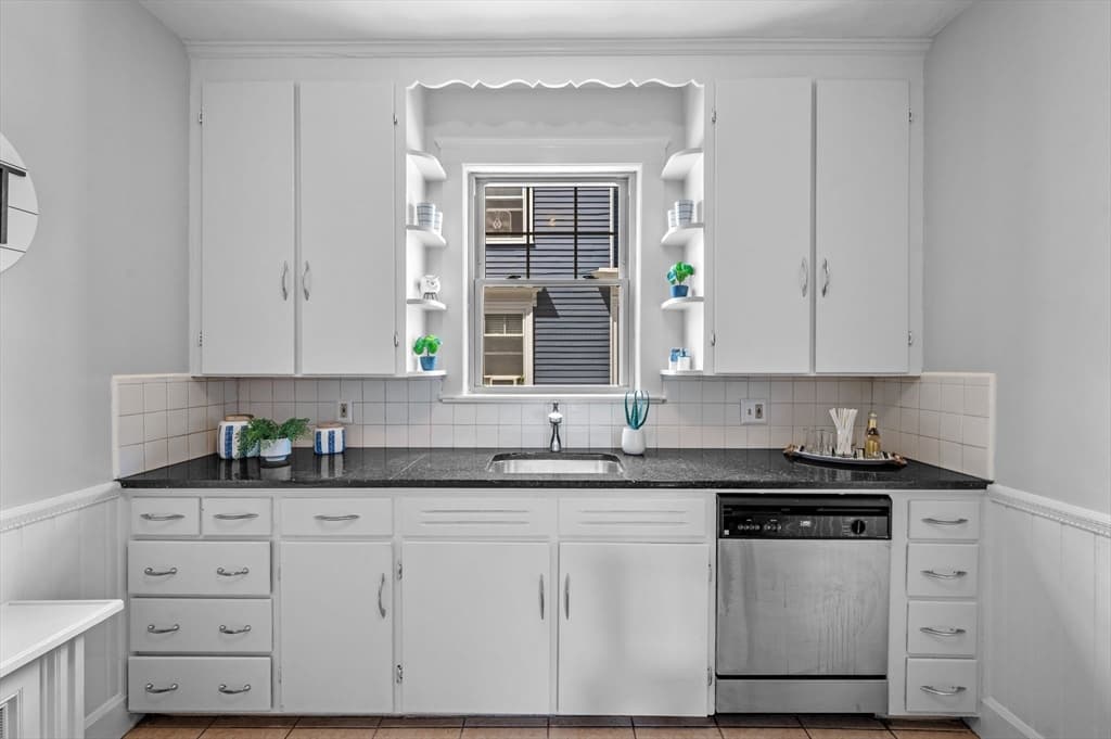 Condominium at 163 North St # 1, Salem MA 01970, Salem, photo 14 of 24