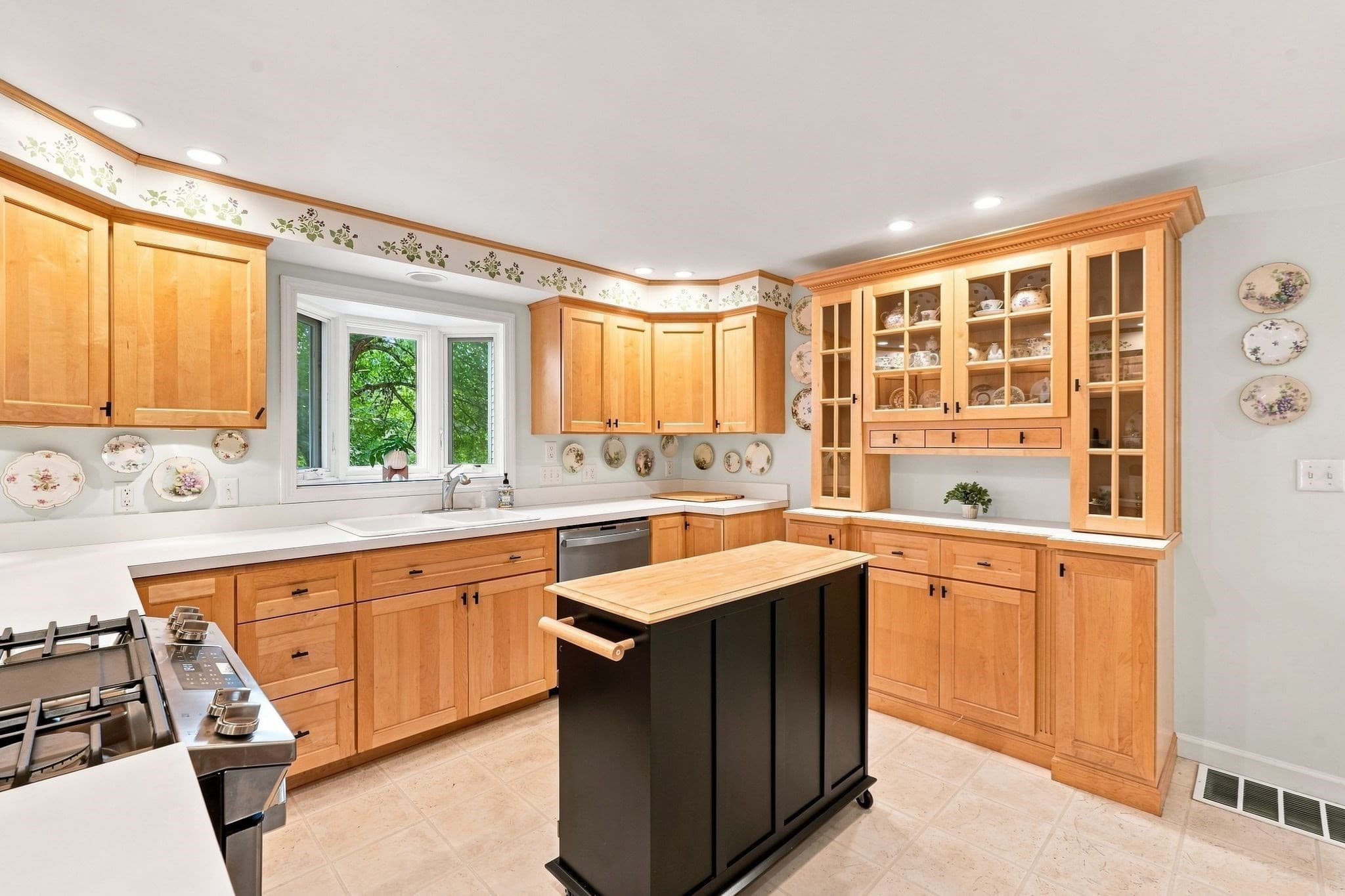 Single Family Residence at 71 Mt Holyoke Drive, Amherst MA 01002, Amherst, photo 12 of 42