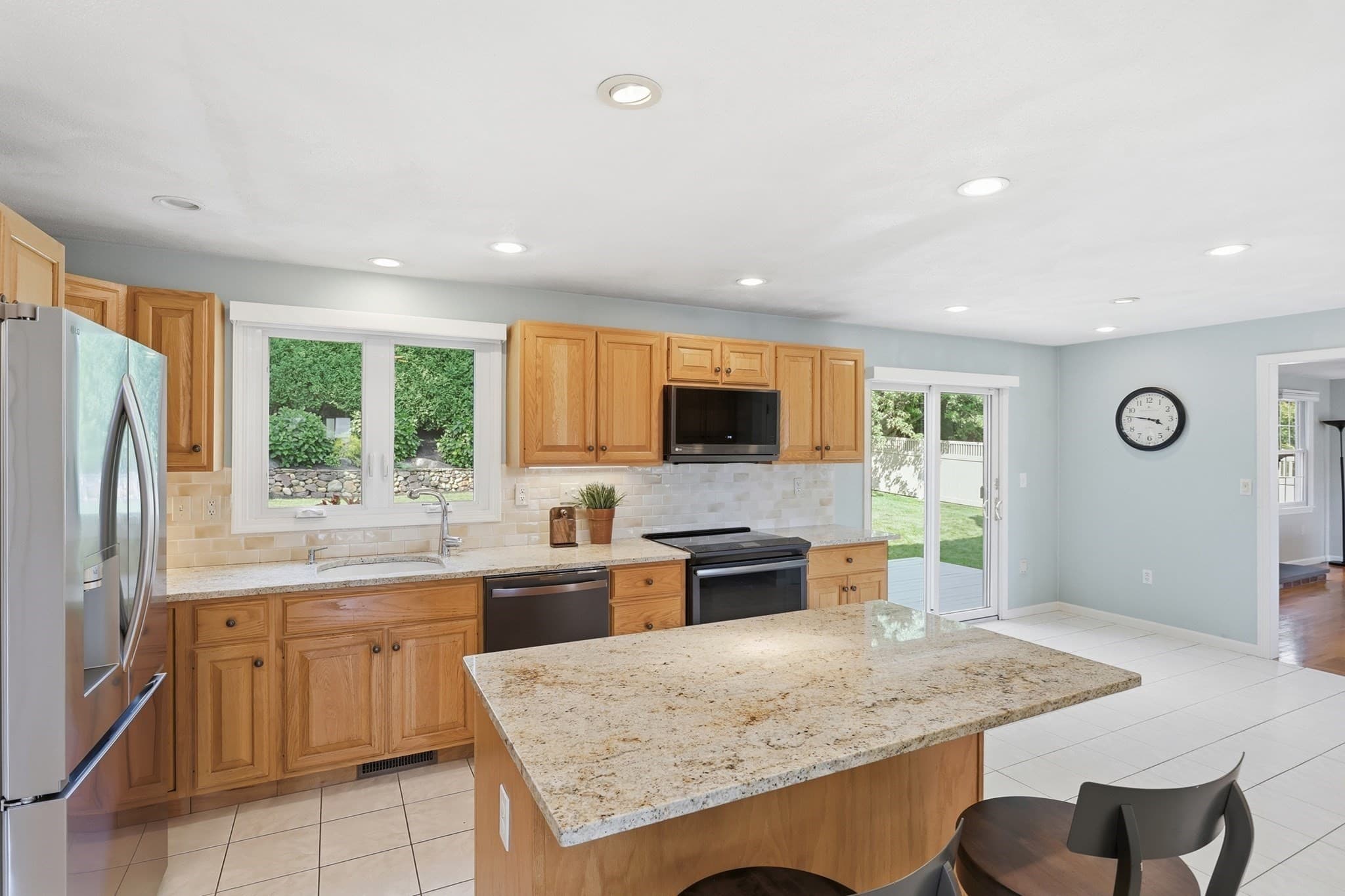 Single Family Residence at 44 Raffaele Drive, Waltham MA 02452, Waltham, photo 3 of 30