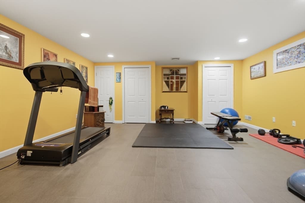 Condominium at 51 Florence St # 51, Newton MA 02467, Newton, photo 22 of 27