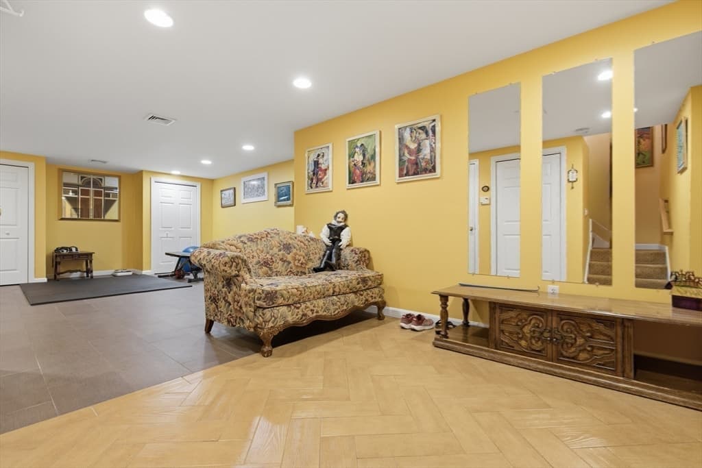 Condominium at 51 Florence St # 51, Newton MA 02467, Newton, photo 20 of 27
