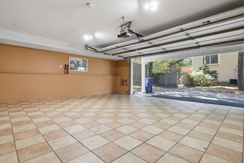 Condominium at 51 Florence St # 51, Newton MA 02467, Newton, photo 24 of 27