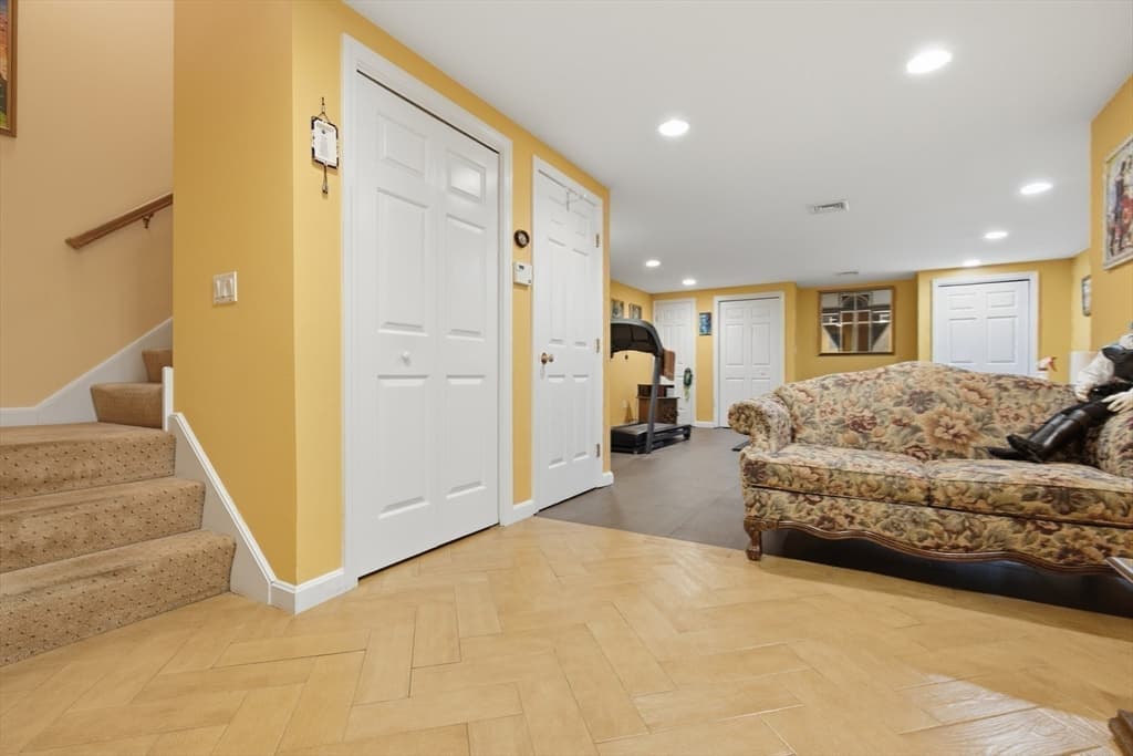 Condominium at 51 Florence St # 51, Newton MA 02467, Newton, photo 21 of 27