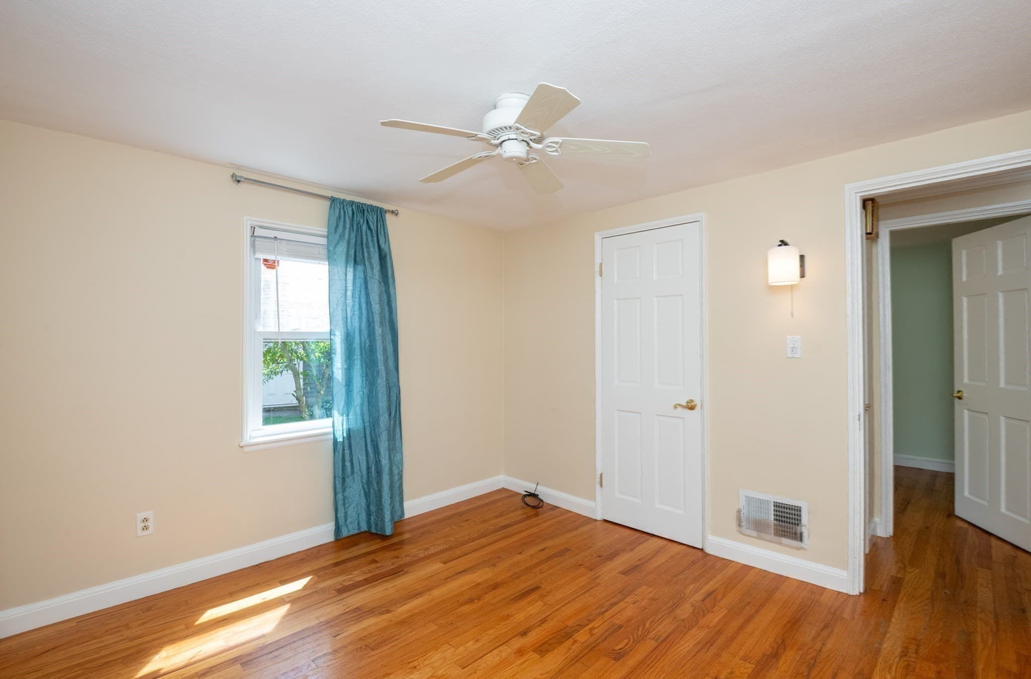 Single Family Residence at 19 Penny Lane, Stoneham MA 02180, Stoneham, photo 18 of 30