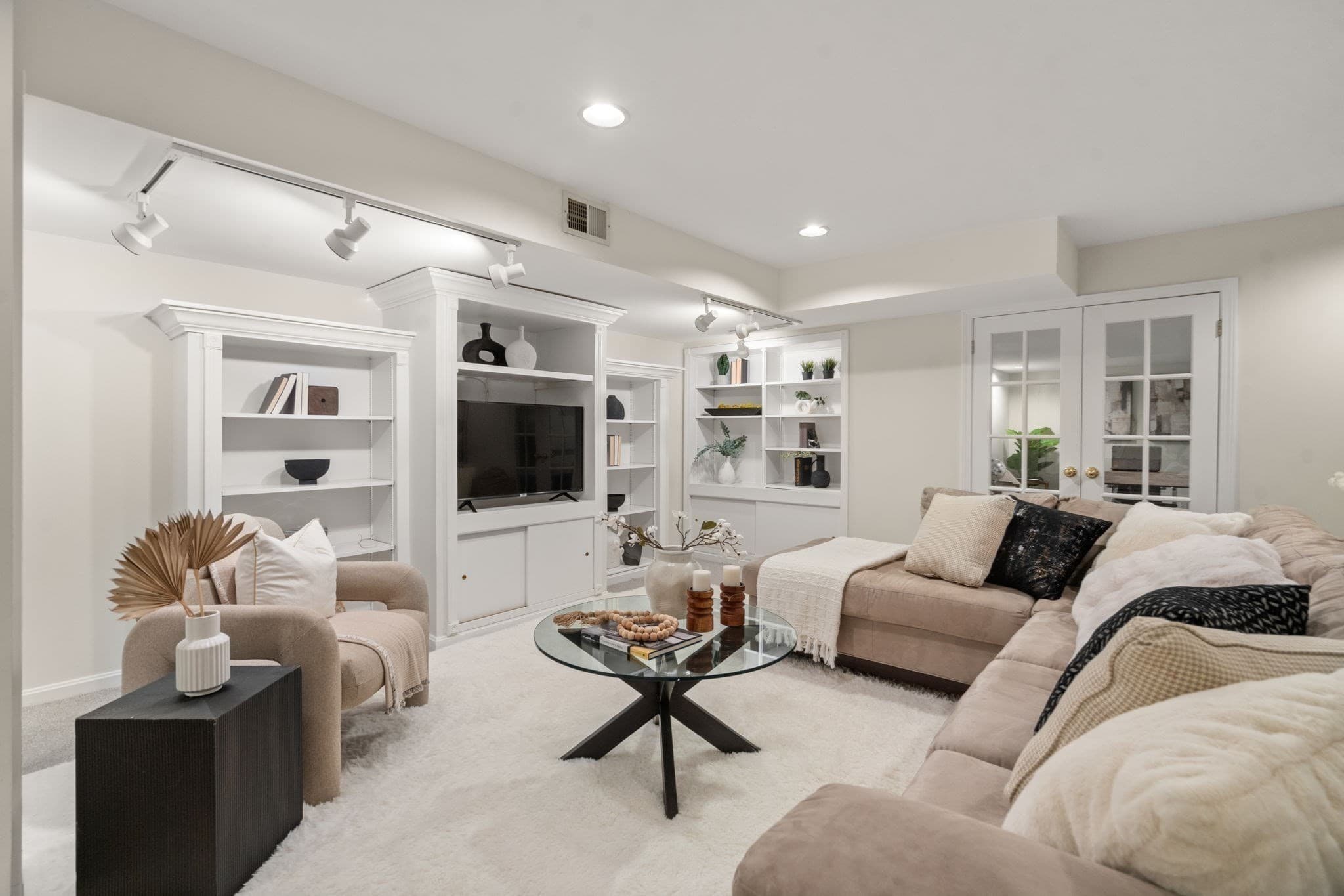 Condominium at 279 Nahanton St # 279, Newton MA 02459, photo 32 of 41