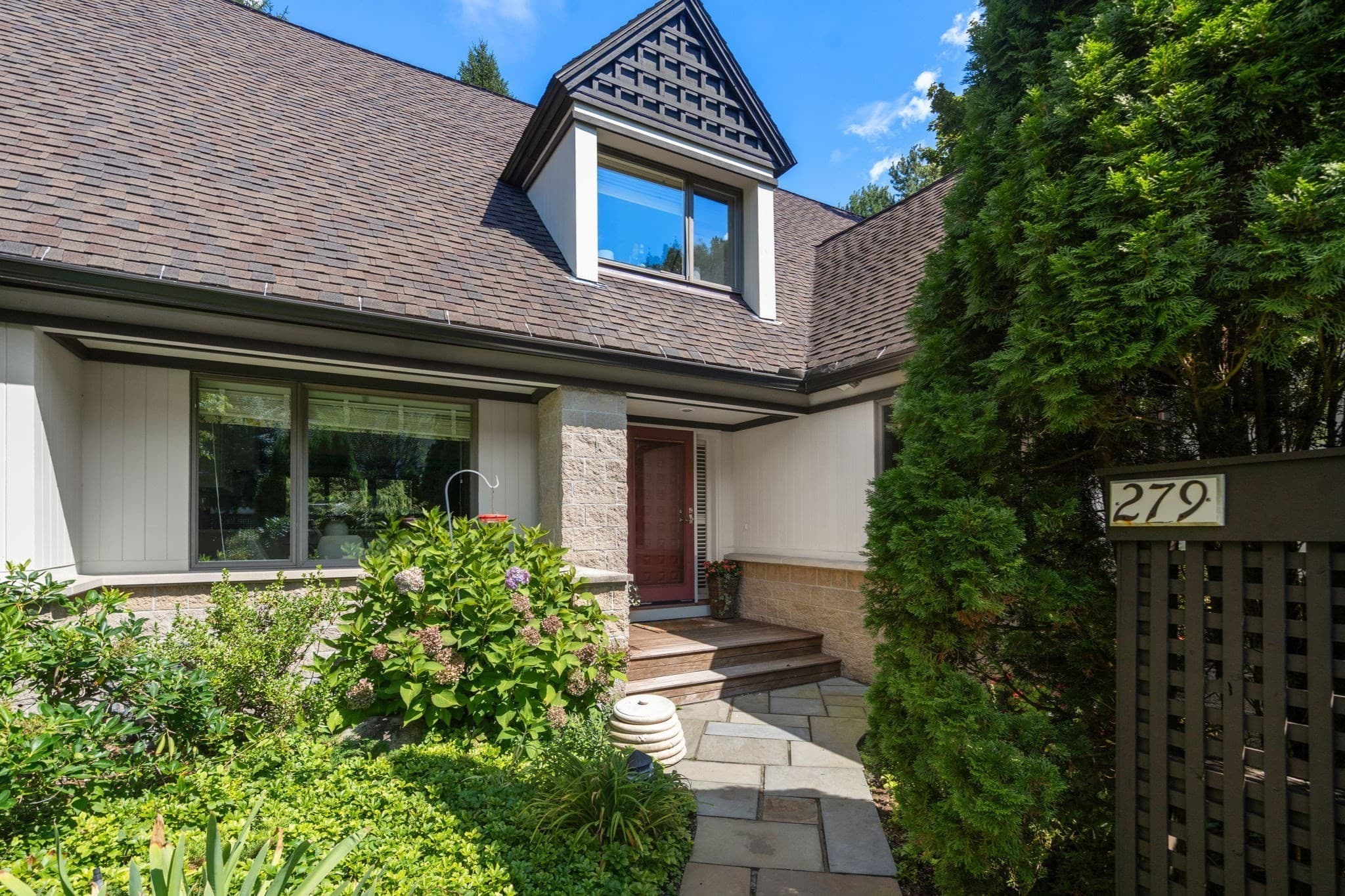 279 Nahanton St # 279, Newton MA 02459