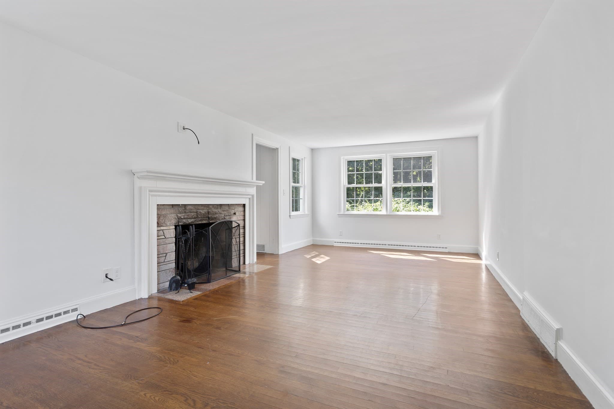 Single Family Residence at 4 Meadowbrook Rd, Dover MA 02030, Dover, photo 3 of 27