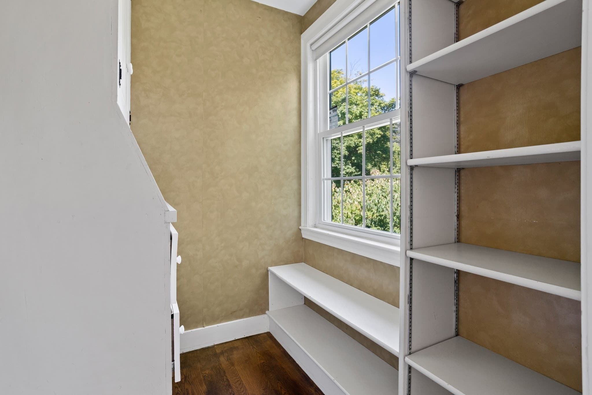 Single Family Residence at 4 Meadowbrook Rd, Dover MA 02030, Dover, photo 18 of 27