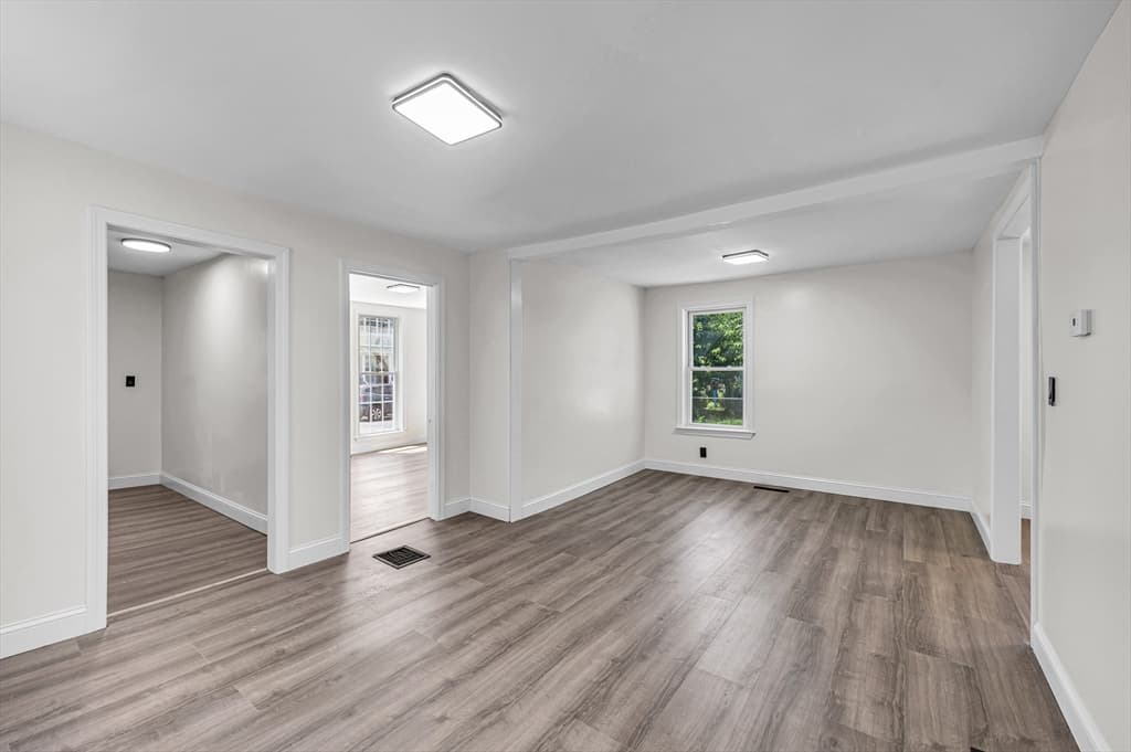Single Family Residence at 68 Ashley St, Springfield MA 01105, Springfield, photo 2 of 24