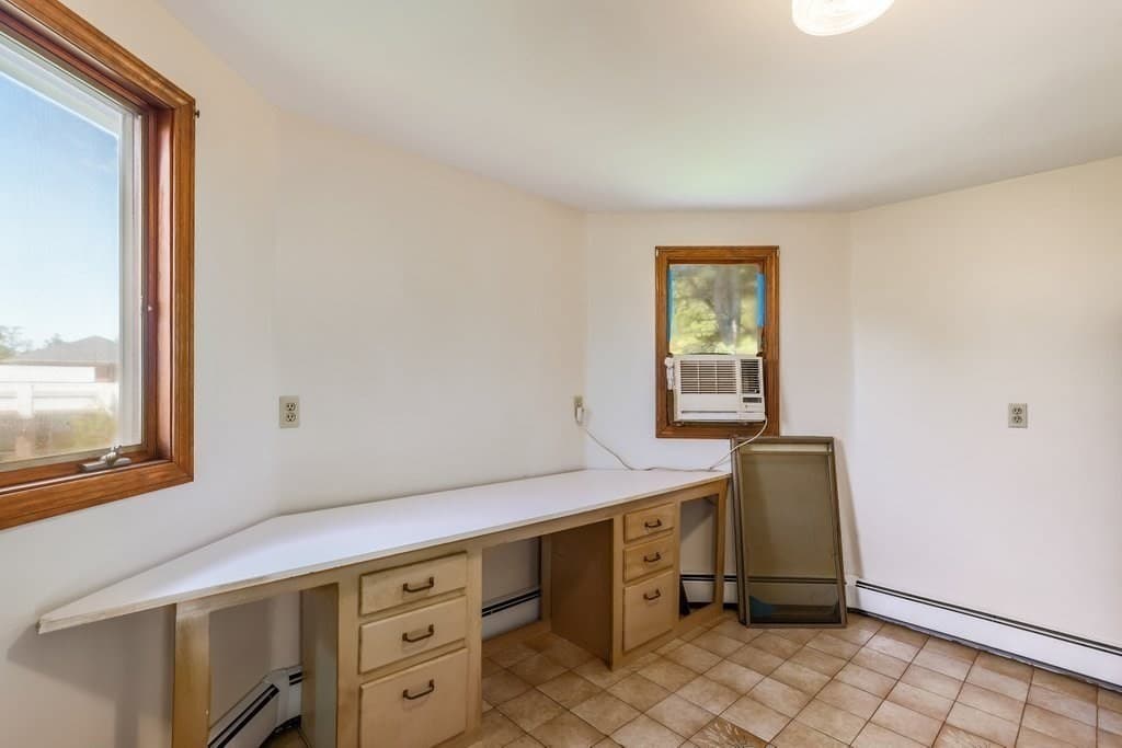 Single Family Residence at 199 Main St, Shrewsbury MA 01545, Shrewsbury, photo 15 of 41