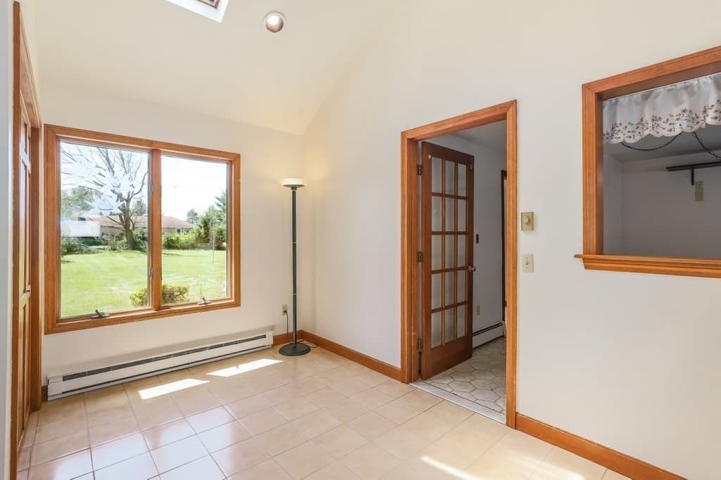 Single Family Residence at 199 Main St, Shrewsbury MA 01545, Shrewsbury, photo 11 of 41