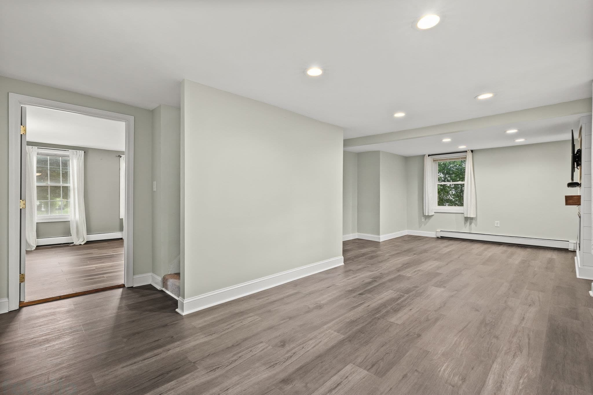 Single Family Residence at 352 Plymouth St, Abington MA 02351, Abington, photo 7 of 41
