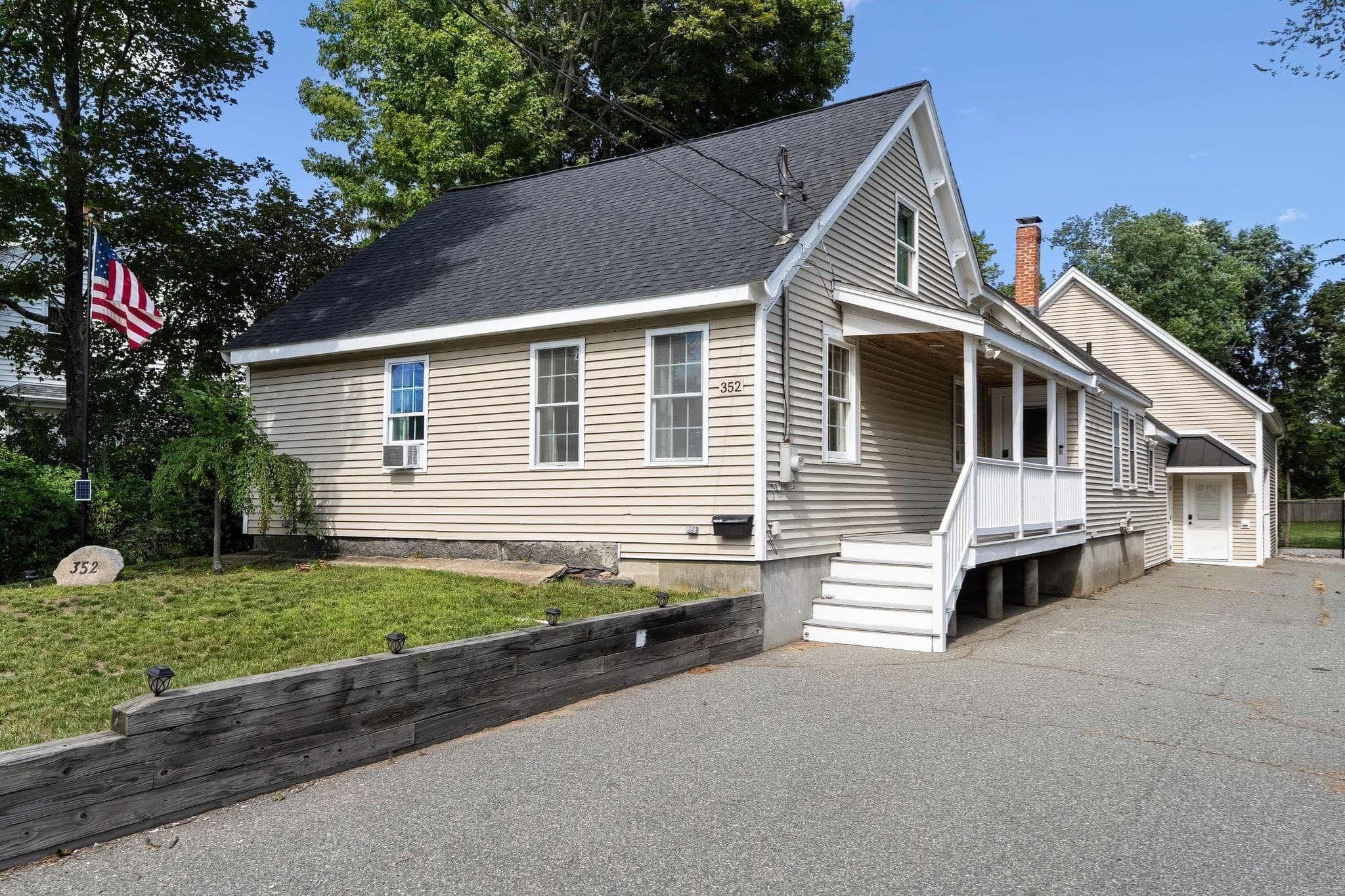 Single Family Residence at 352 Plymouth St, Abington MA 02351, Abington, photo 3 of 41