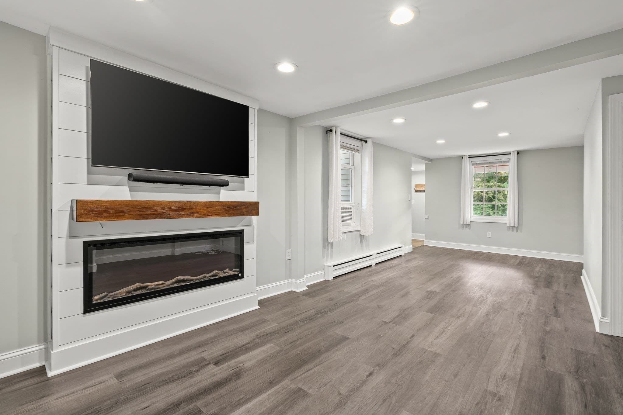 Single Family Residence at 352 Plymouth St, Abington MA 02351, Abington, photo 5 of 41