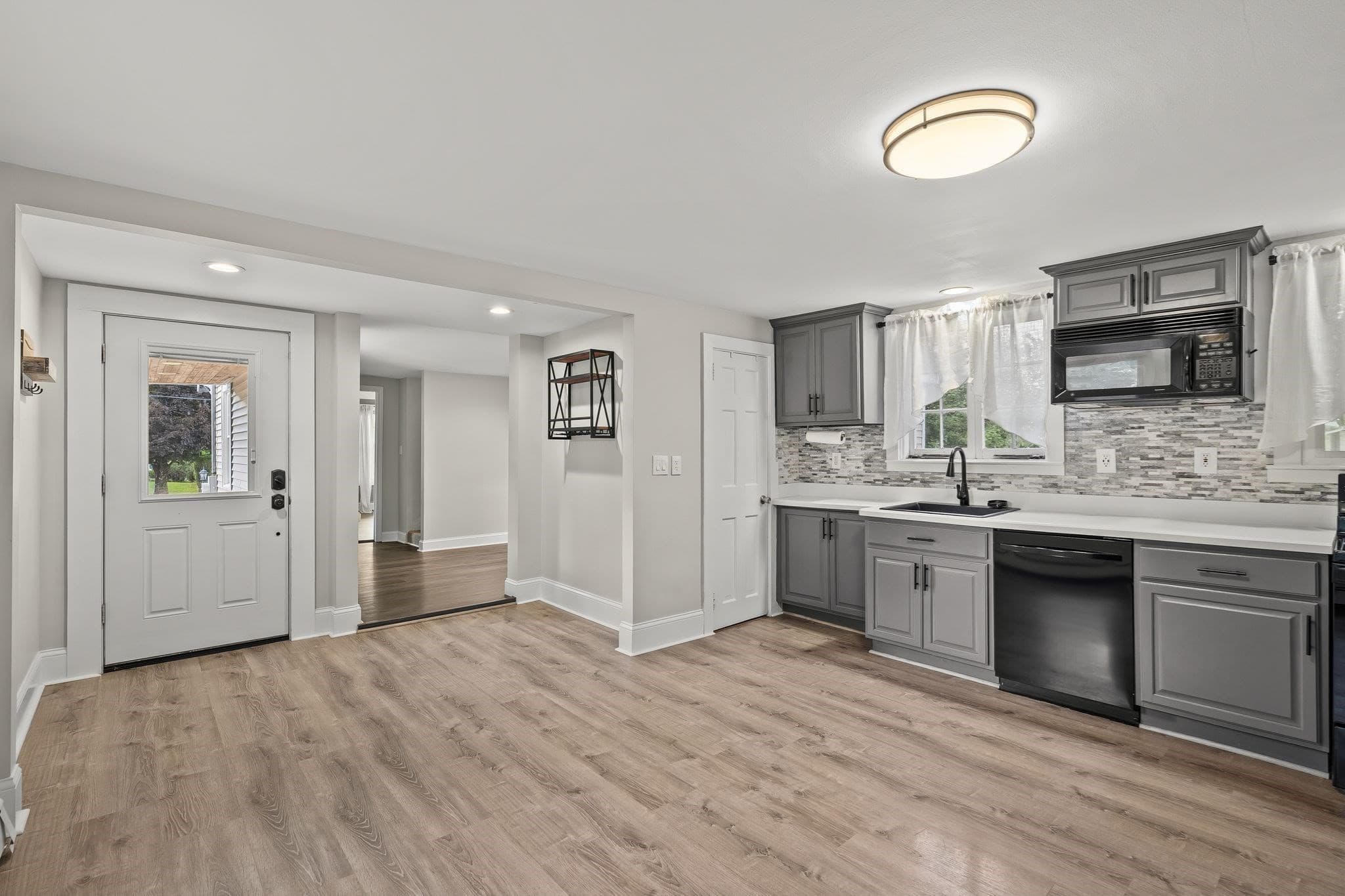 Single Family Residence at 352 Plymouth St, Abington MA 02351, Abington, photo 11 of 41