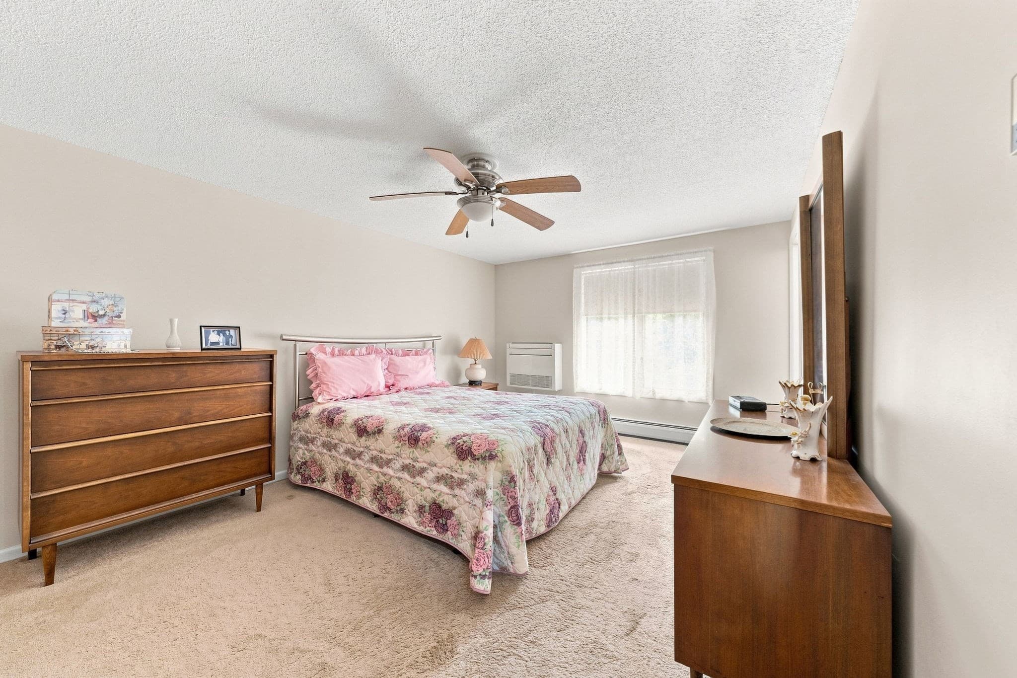 Single Family Residence at 6 Snow Fields Rd, Mattapoisett MA 02739, Mattapoisett, photo 17 of 35