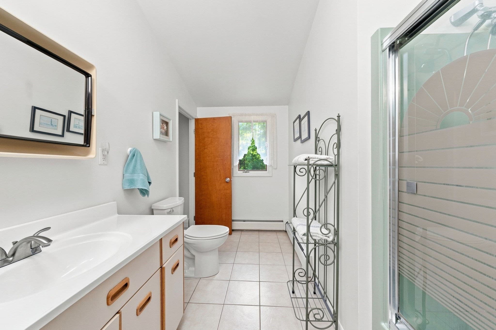 Single Family Residence at 6 Snow Fields Rd, Mattapoisett MA 02739, Mattapoisett, photo 16 of 35