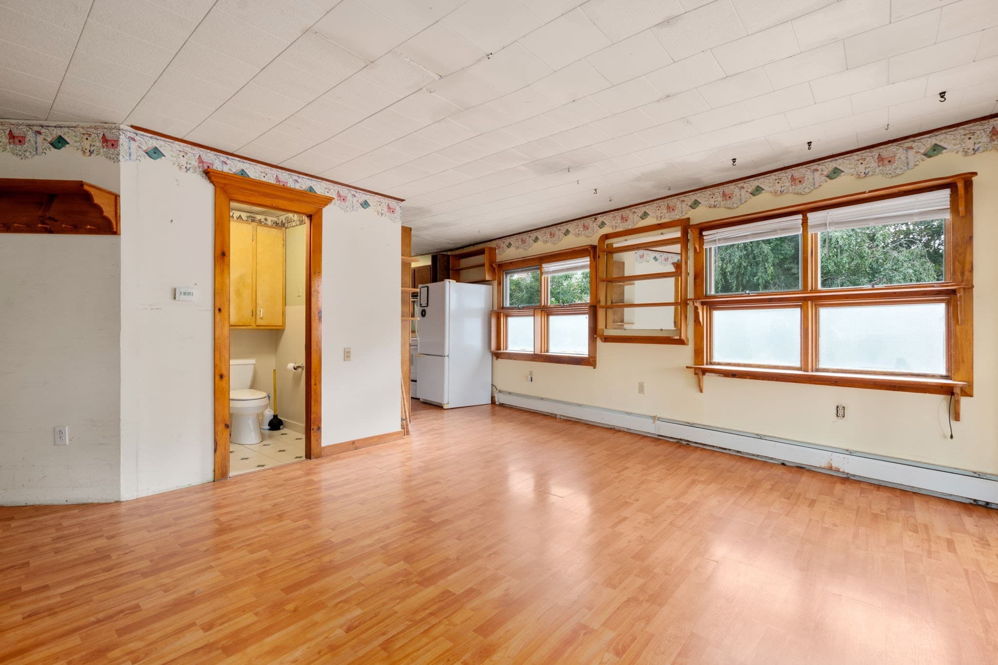 3 Family at 44 Grove St, Leicester MA 01524, photo 19 of 26