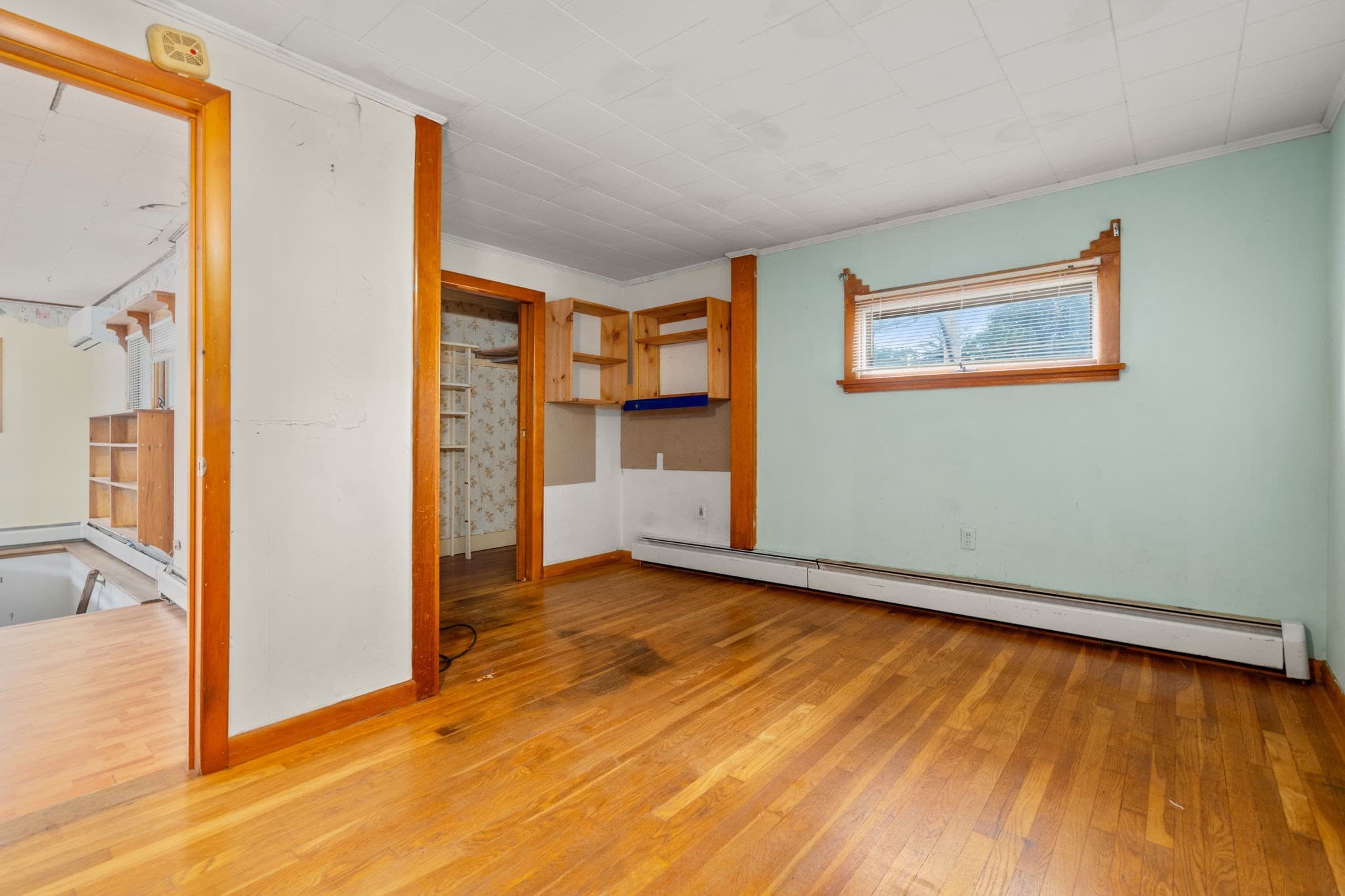 3 Family at 44 Grove St, Leicester MA 01524, photo 25 of 26