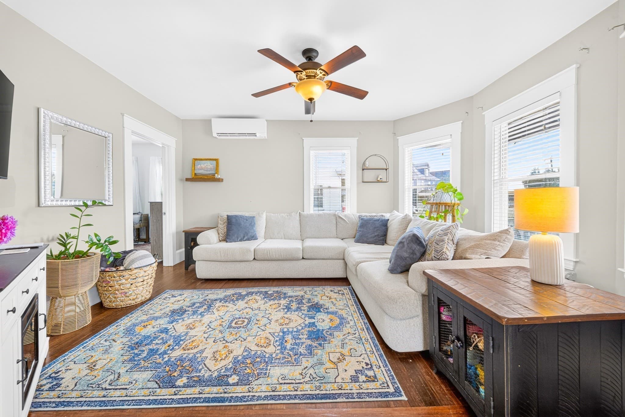 Single Family Residence at 542 Shirley St, Winthrop MA 02152, Winthrop, photo 6 of 27