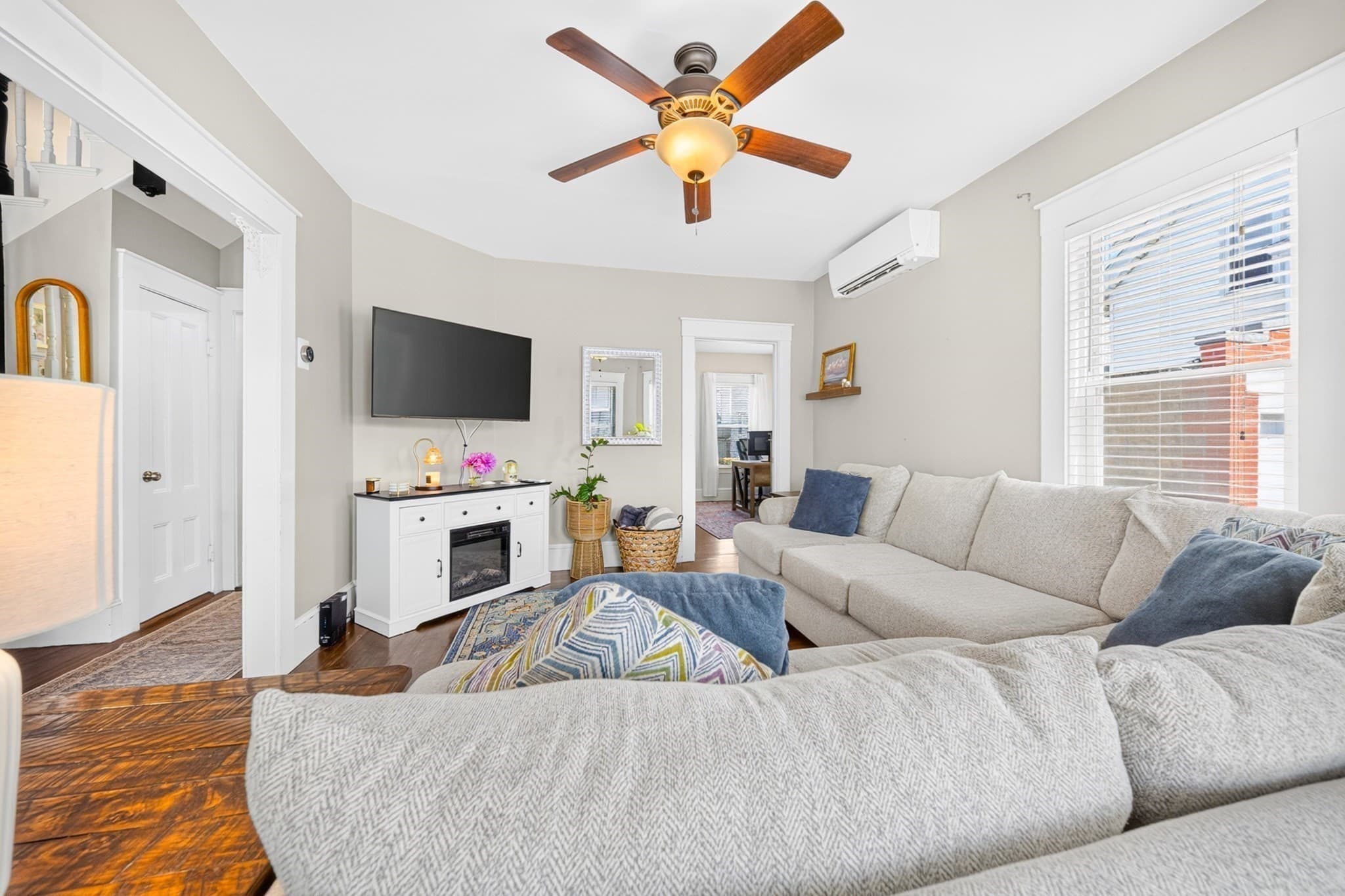 Single Family Residence at 542 Shirley St, Winthrop MA 02152, Winthrop, photo 7 of 27