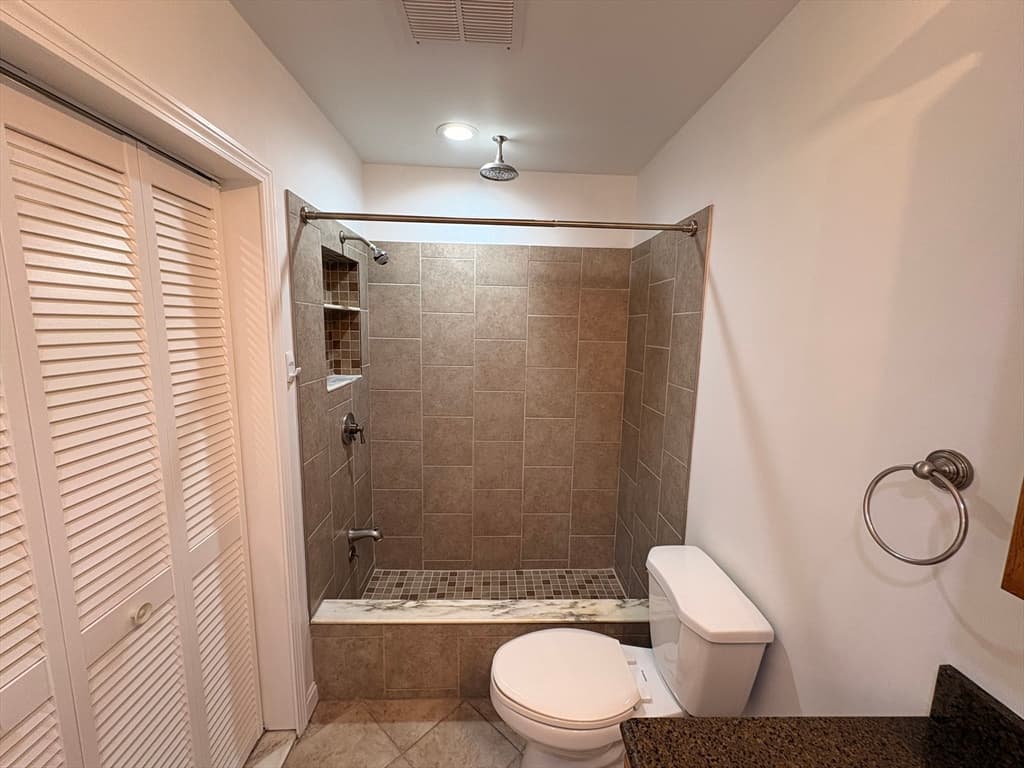 Condominium at 1524 Gorham St # 104, Lowell MA 01852, Lowell, photo 10 of 12