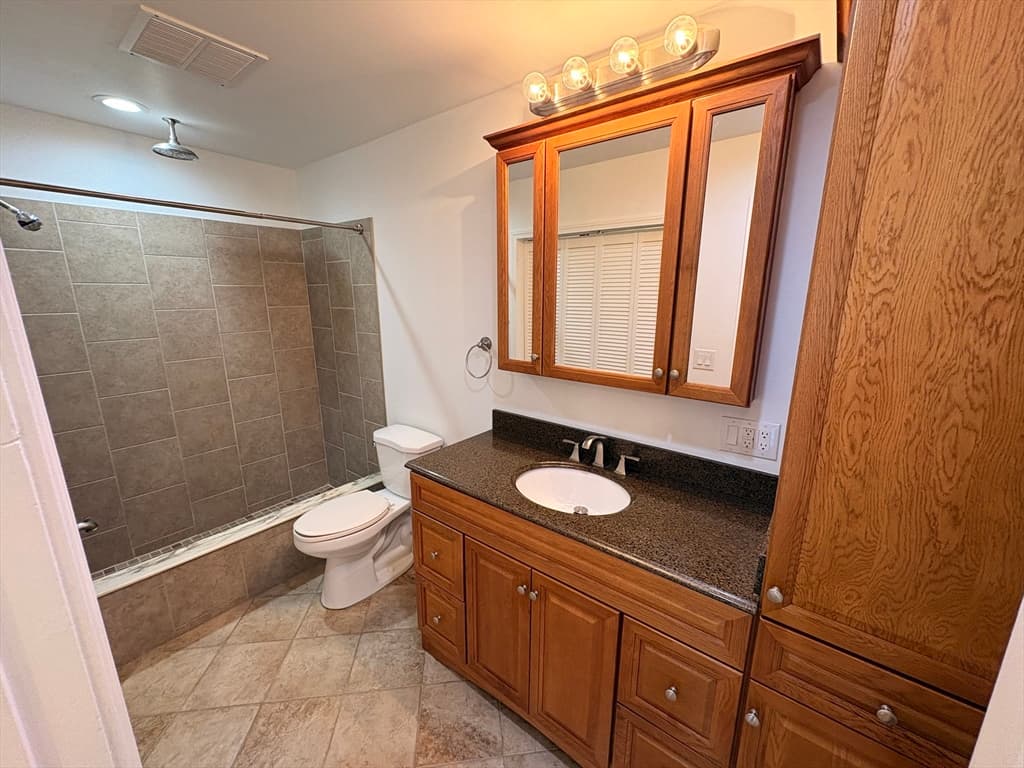 Condominium at 1524 Gorham St # 104, Lowell MA 01852, Lowell, photo 11 of 12