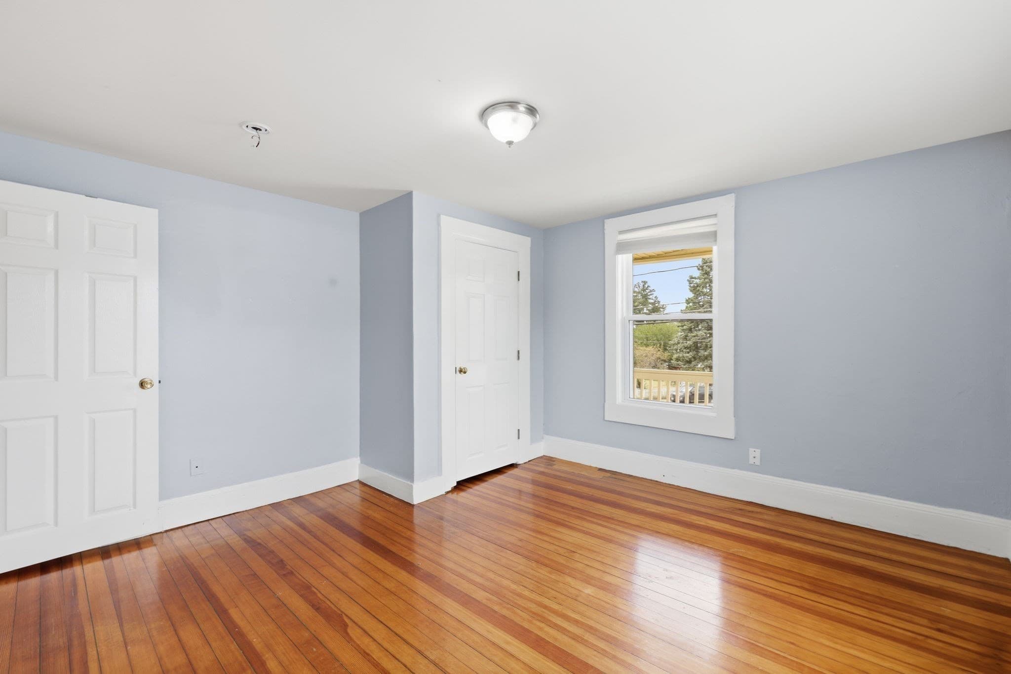 4 Family at 941 Lakeview Ave, Lowell MA 01850, Lowell, photo 28 of 39