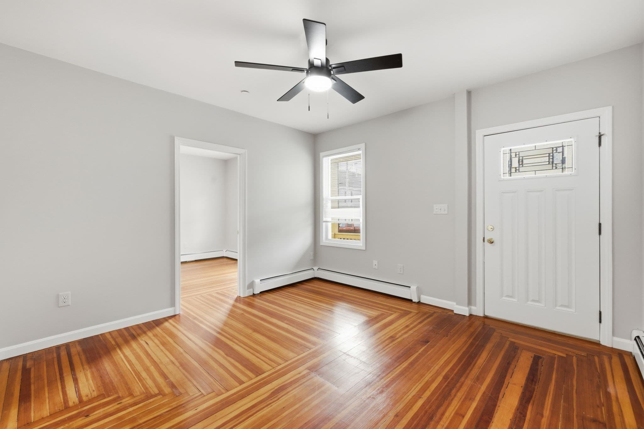 4 Family at 941 Lakeview Ave, Lowell MA 01850, Lowell, photo 11 of 39