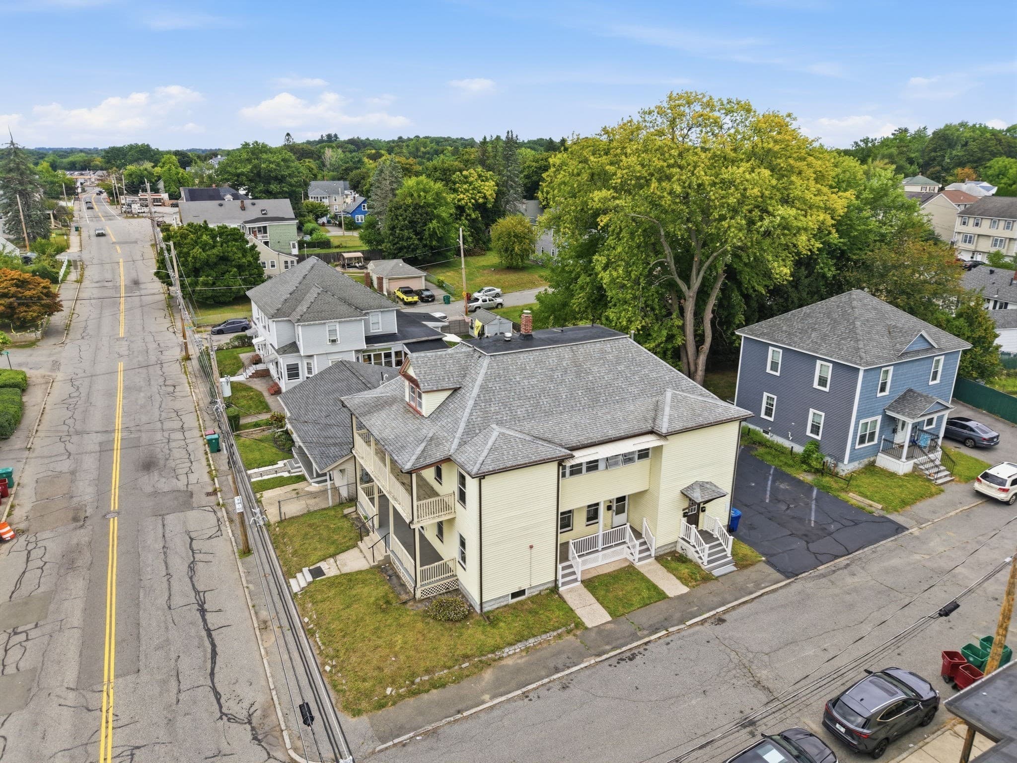 4 Family at 941 Lakeview Ave, Lowell MA 01850, Lowell, photo 35 of 39
