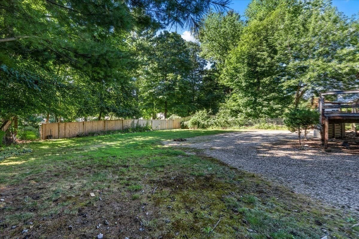 Single Family Residence at 1055 S Franklin St, Holbrook MA 02343, Holbrook, photo 40 of 41