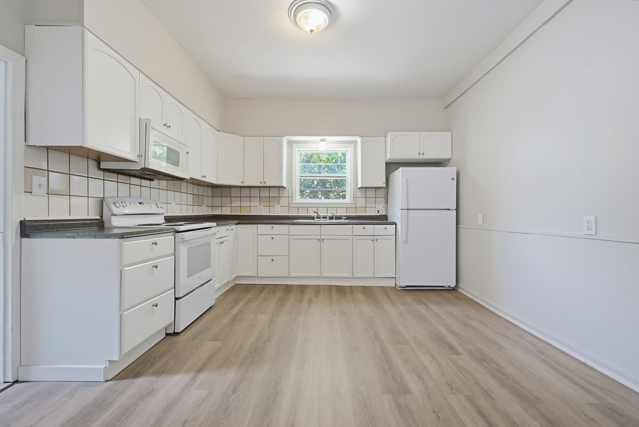 3 Family at 150 Eaton Street, Brockton MA 02301, Brockton, photo 36 of 40