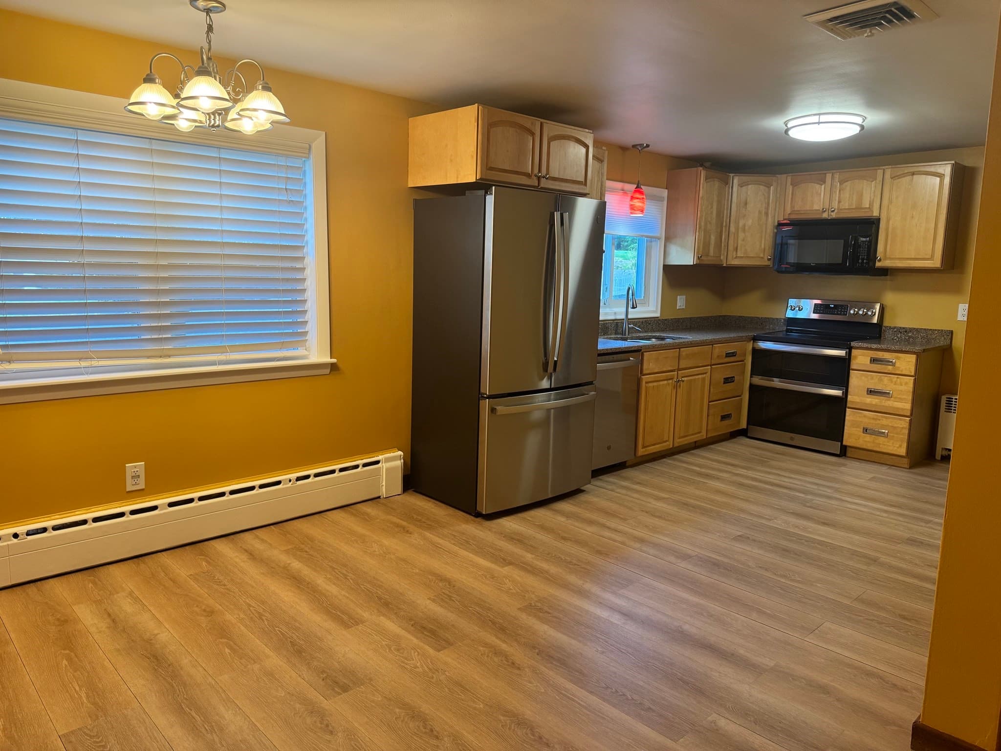 Single Family Residence at 56 Valleyview Rd, Leominster MA 01453, photo 2 of 28