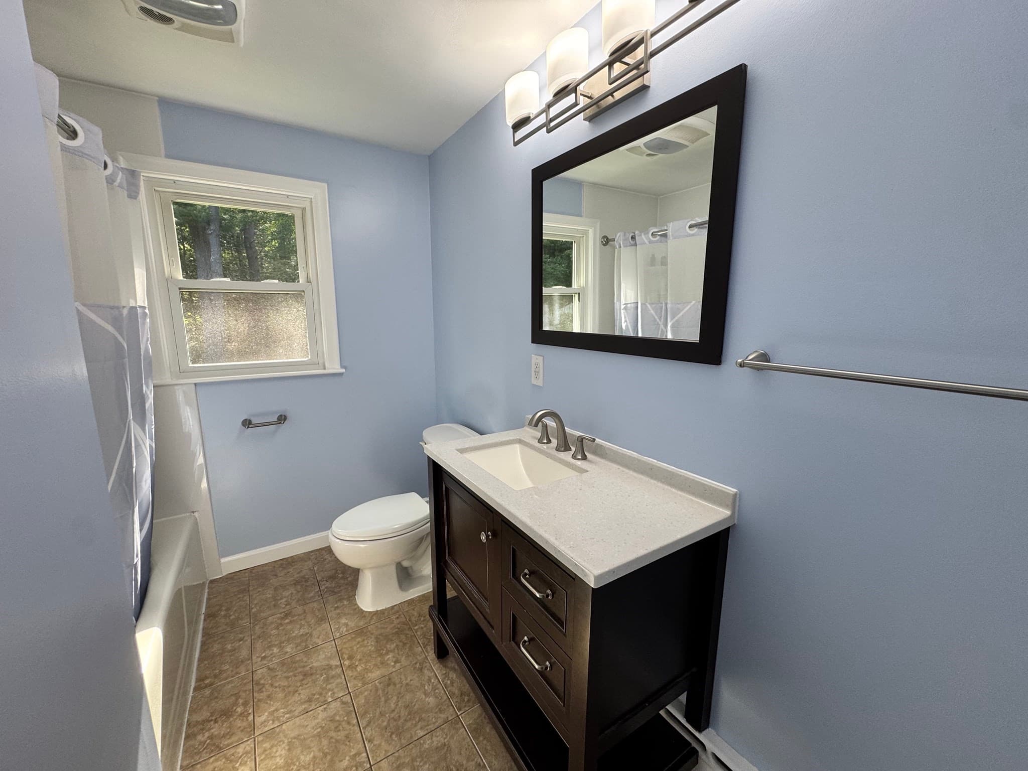 Single Family Residence at 56 Valleyview Rd, Leominster MA 01453, photo 7 of 28