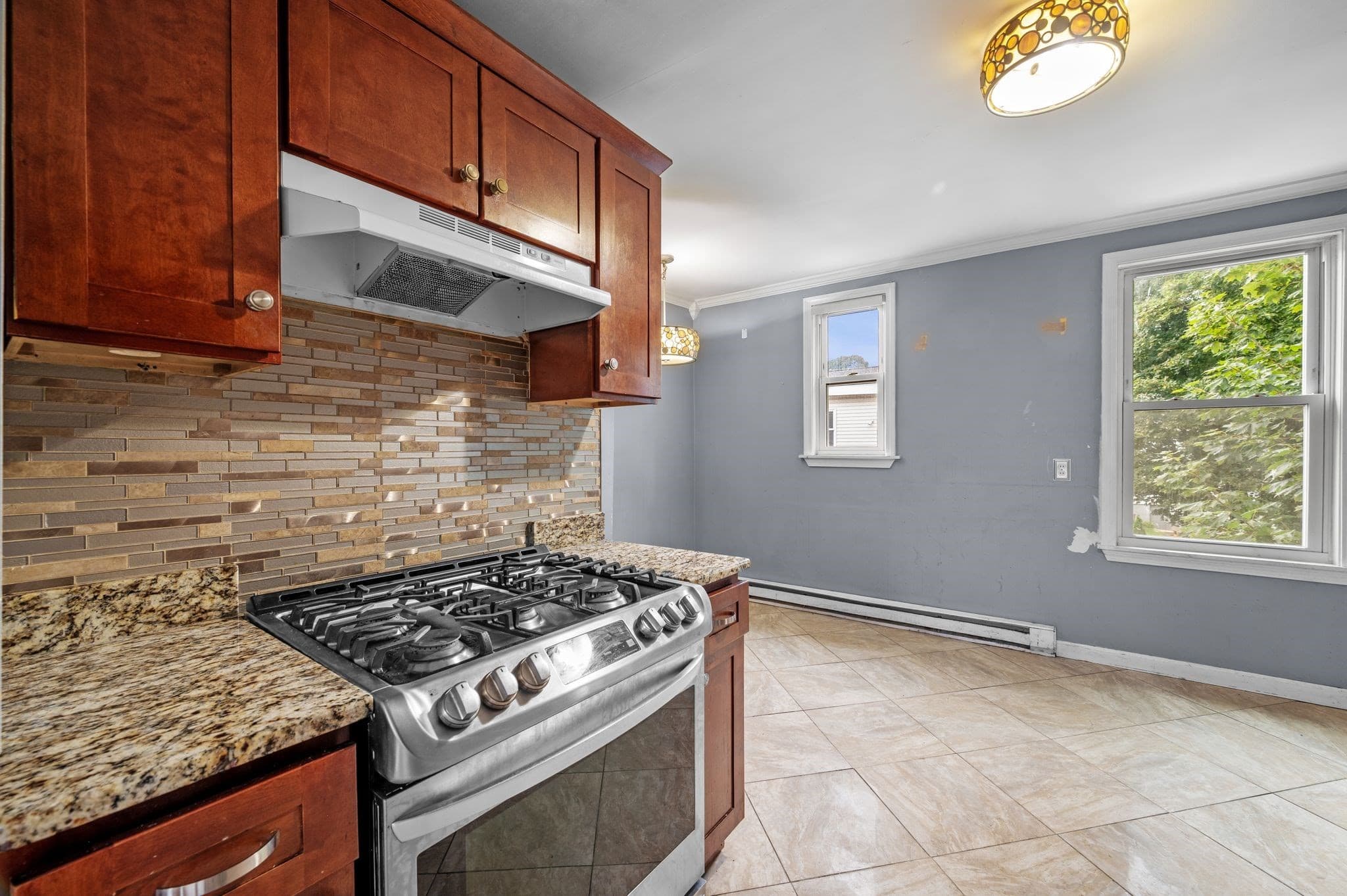2 Family - 2 Units Up/Down at 686-A Boston St, Lynn MA 01905, Lynn, photo 10 of 27