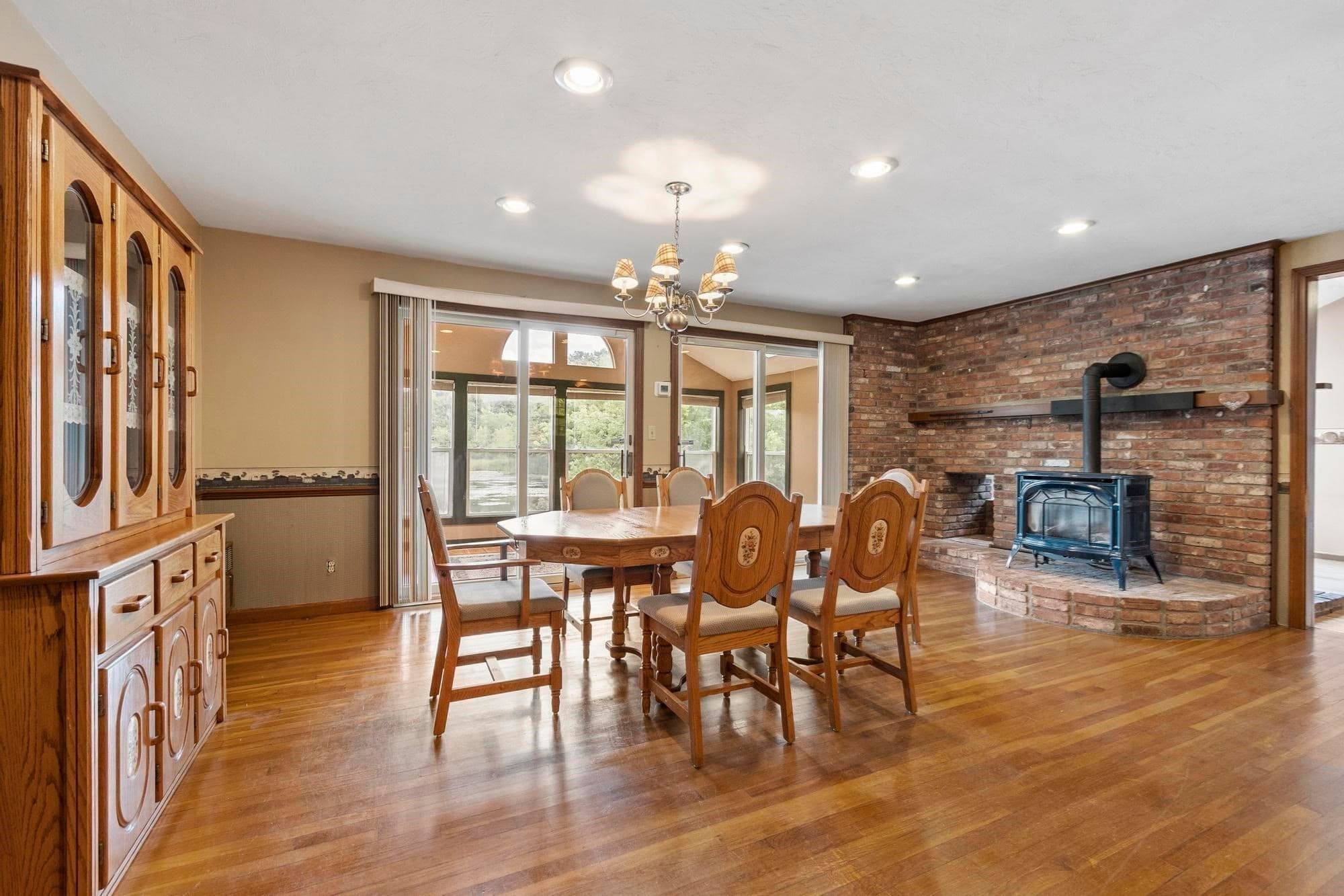 Single Family Residence at 40 Mill St, Gardner MA 01440, Gardner, photo 13 of 42