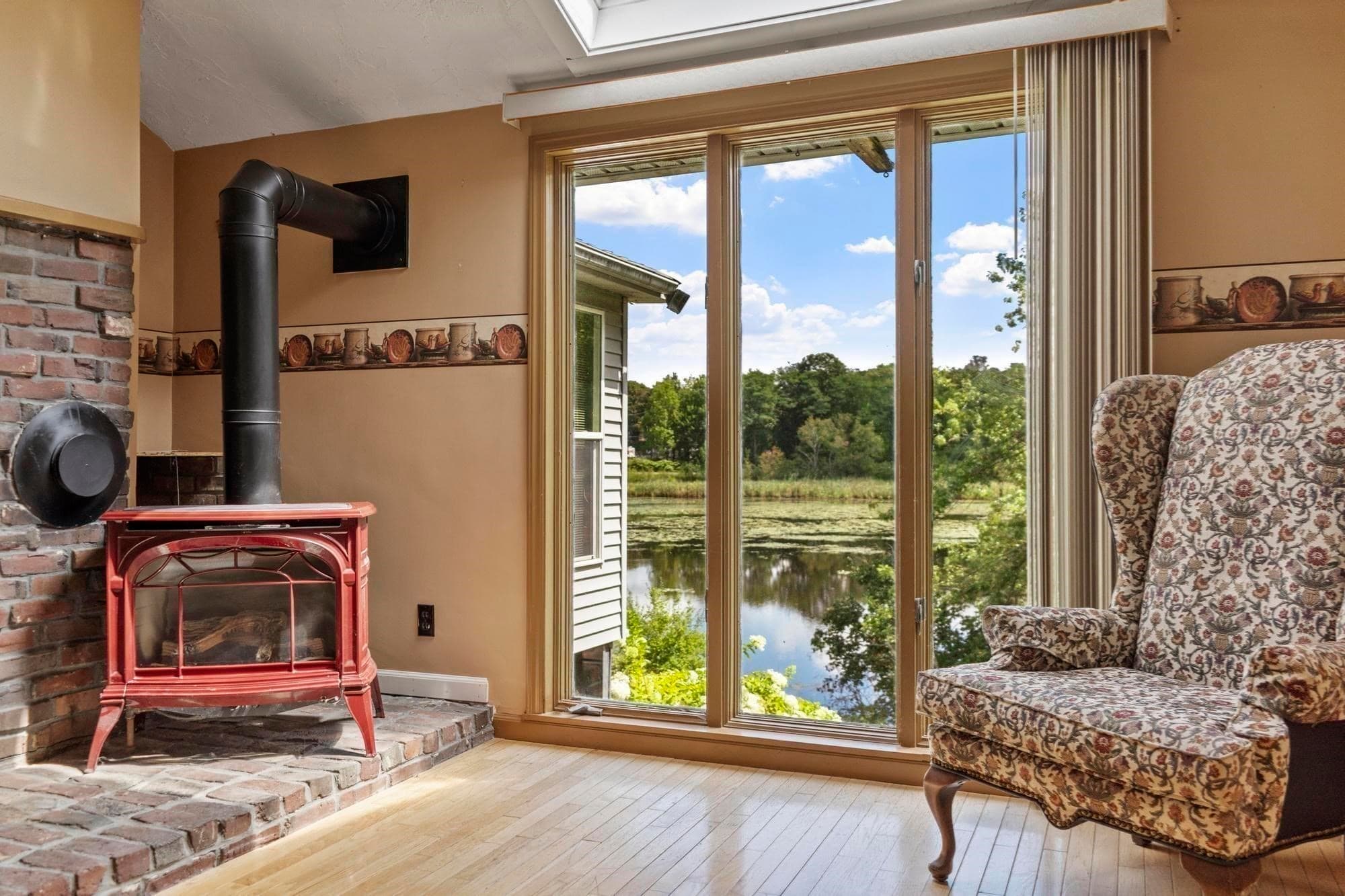 Single Family Residence at 40 Mill St, Gardner MA 01440, Gardner, photo 16 of 42