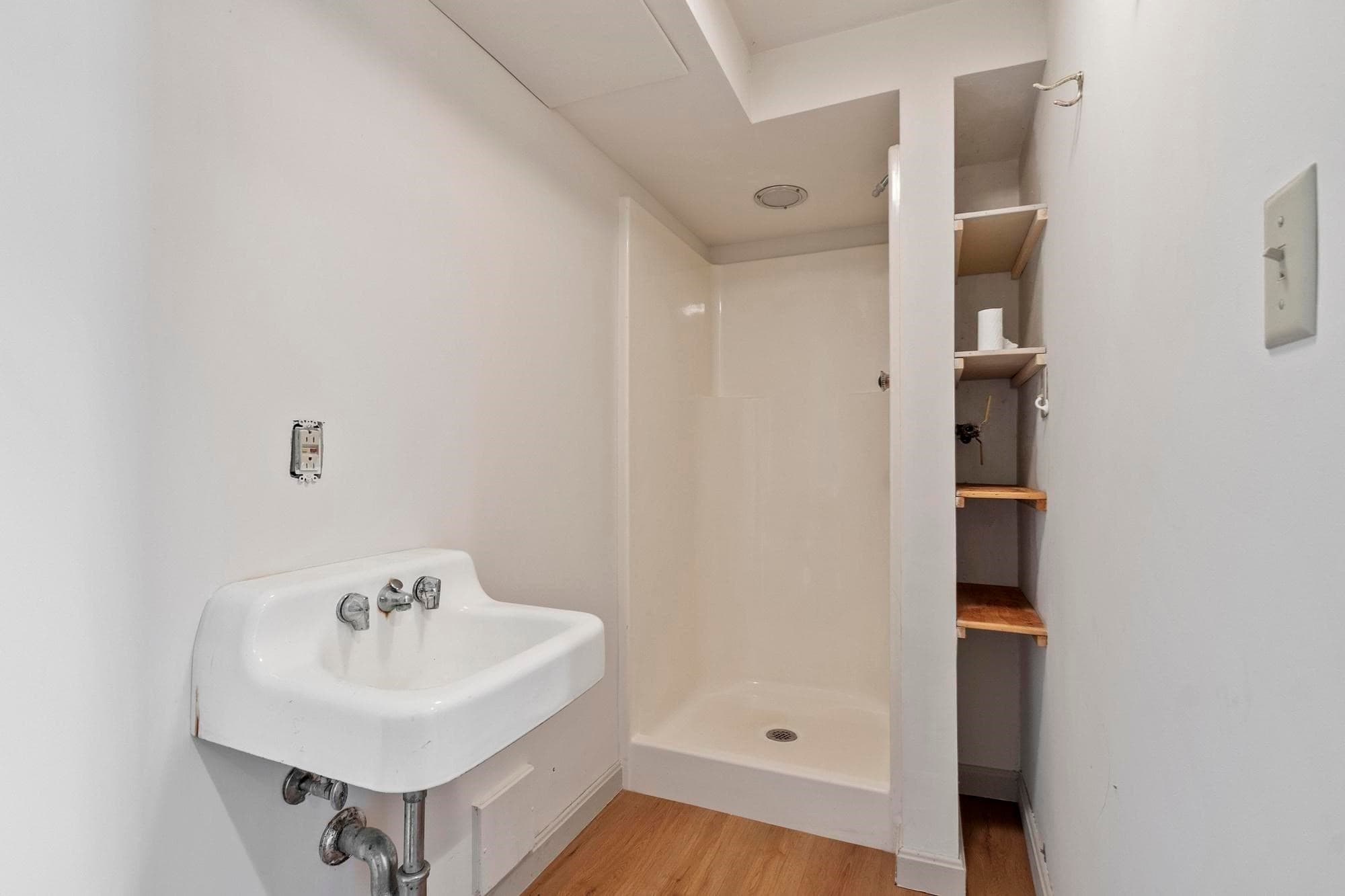 Single Family Residence at 40 Mill St, Gardner MA 01440, Gardner, photo 32 of 42