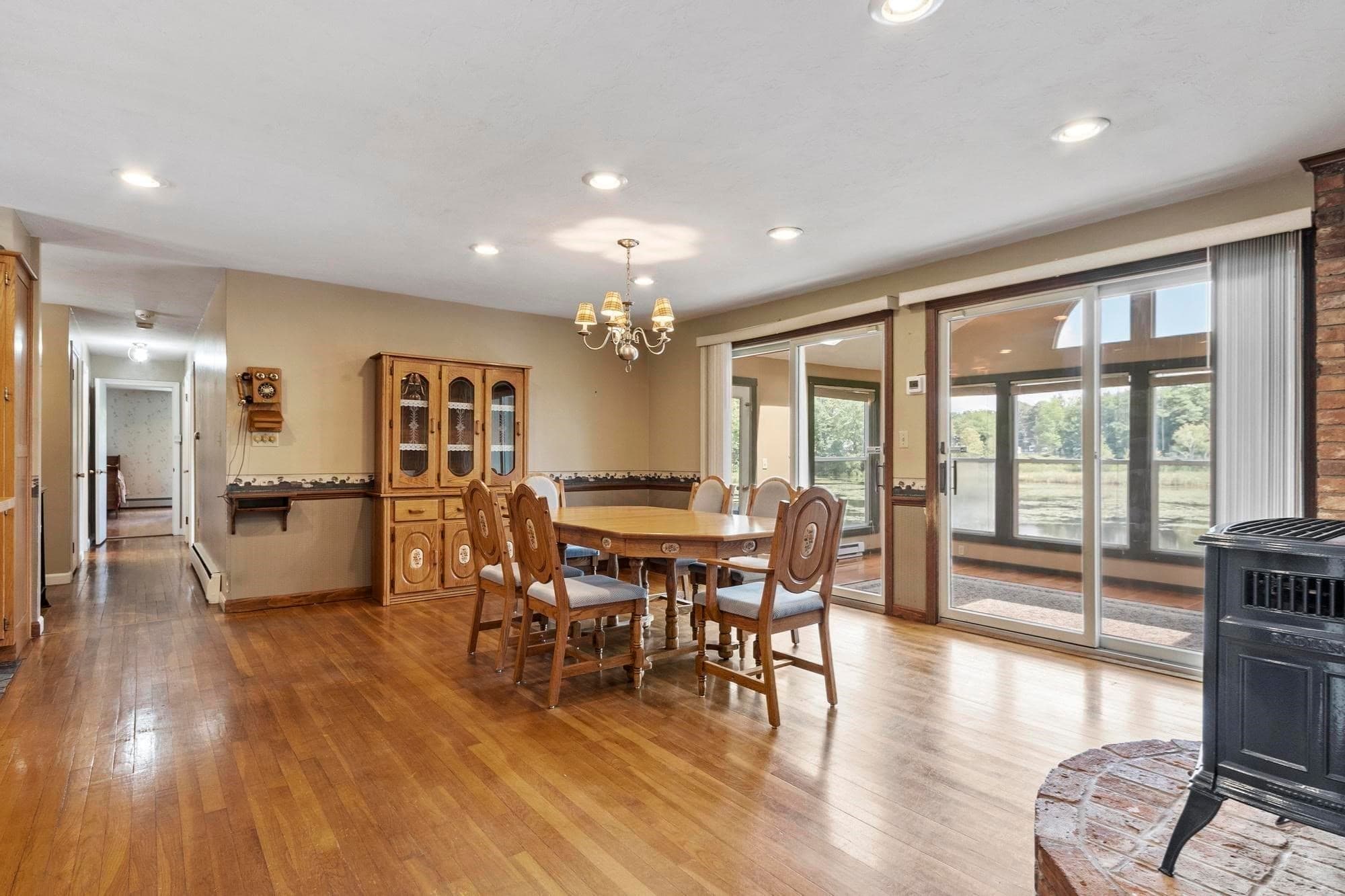 Single Family Residence at 40 Mill St, Gardner MA 01440, Gardner, photo 11 of 42