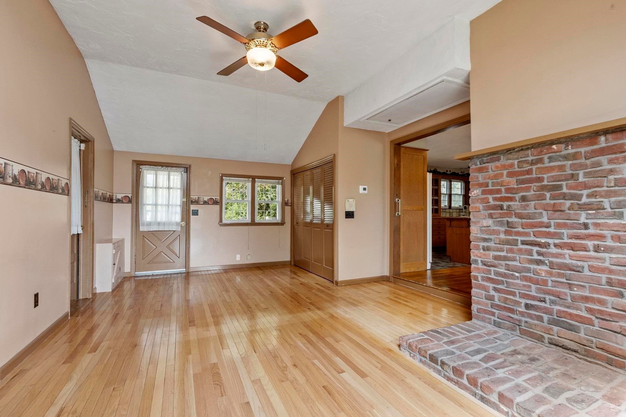 Single Family Residence at 40 Mill St, Gardner MA 01440, Gardner, photo 19 of 42