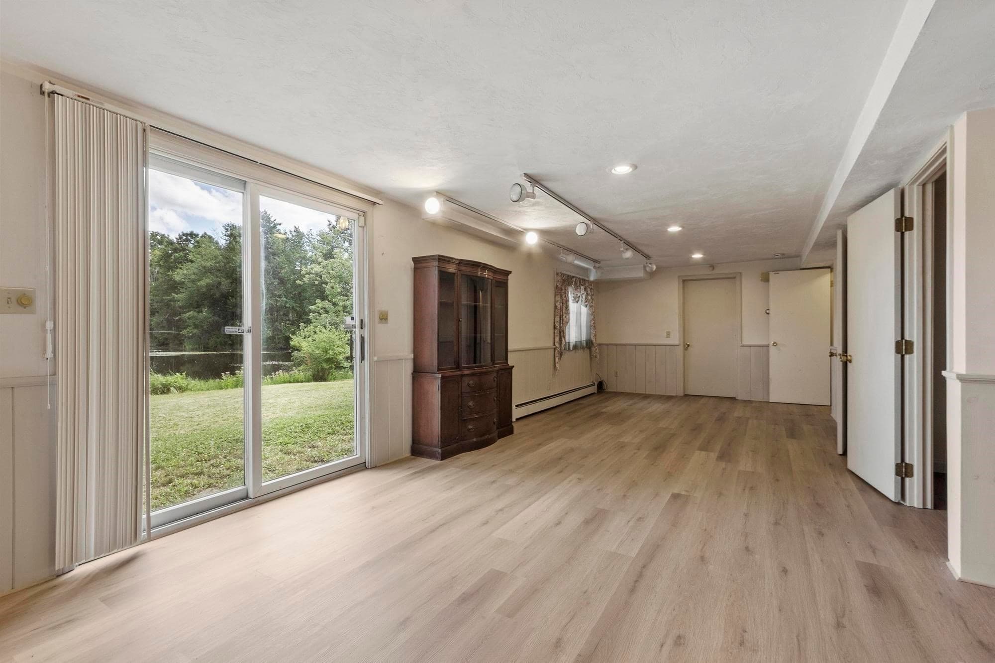 Single Family Residence at 40 Mill St, Gardner MA 01440, Gardner, photo 31 of 42